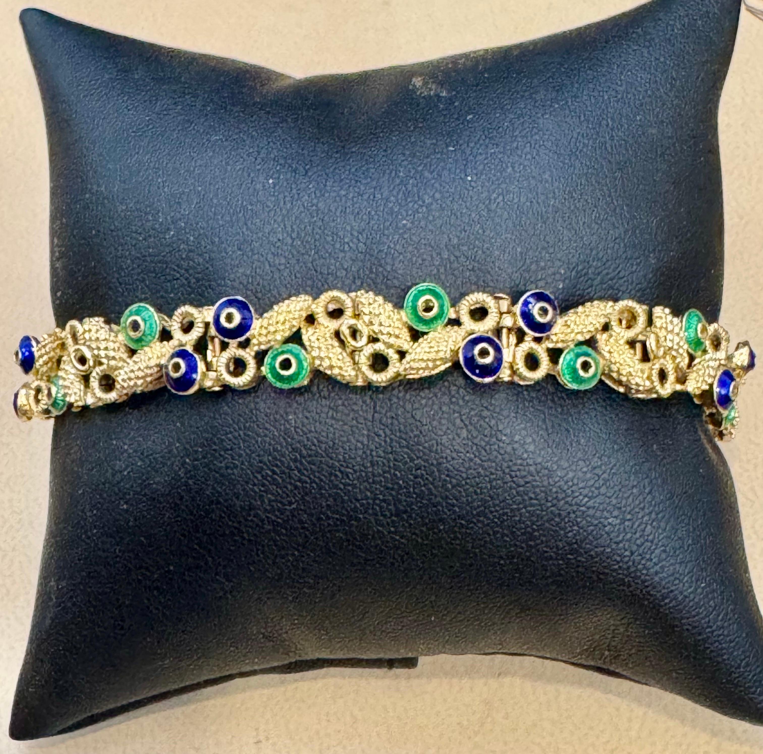 Or jaune 18 carats 30 grammes avec émail vert et bleu  Bracelet, 8 pouces de long Excellent état - En vente à New York, NY