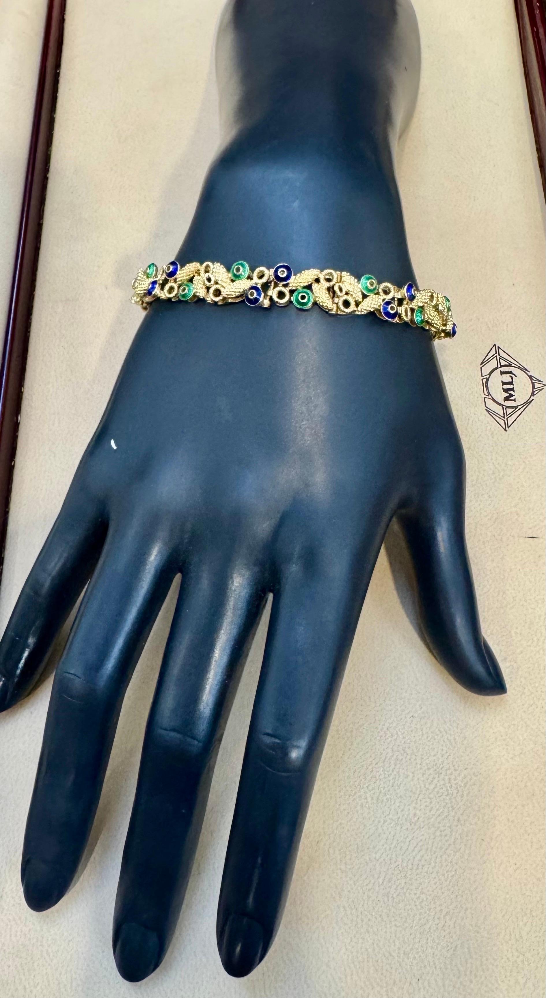 Or jaune 18 carats 30 grammes avec émail vert et bleu  Bracelet, 8 pouces de long Unisexe en vente