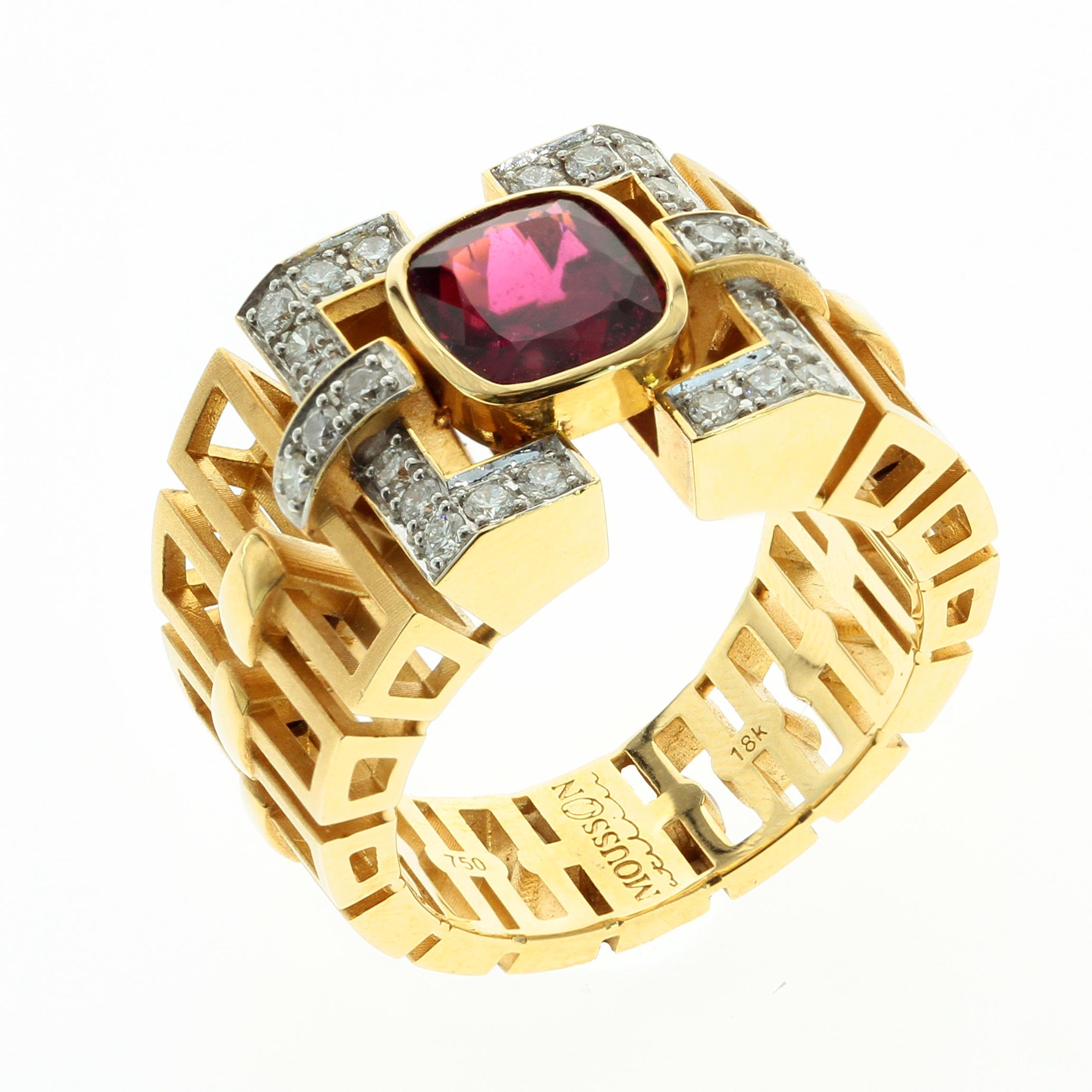 Contemporary 18 Karat Yellow Gold 3.04 Carat Rubelite Tourmaline Diamond Male Ring For Sale