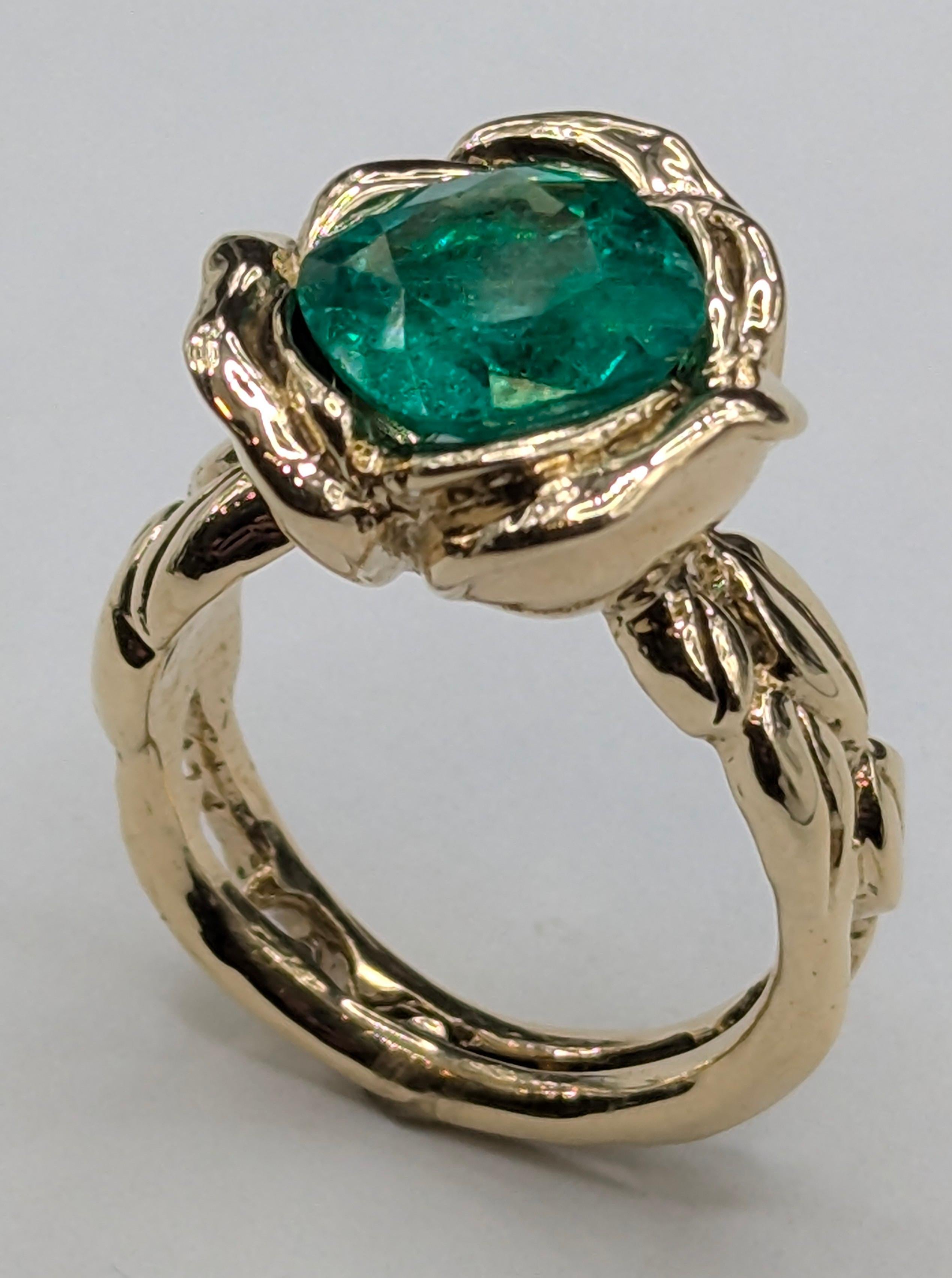 En venta: Oro amarillo de 18 quilates 3,36  Anillo rosa esmeralda talla cojín quilates  7