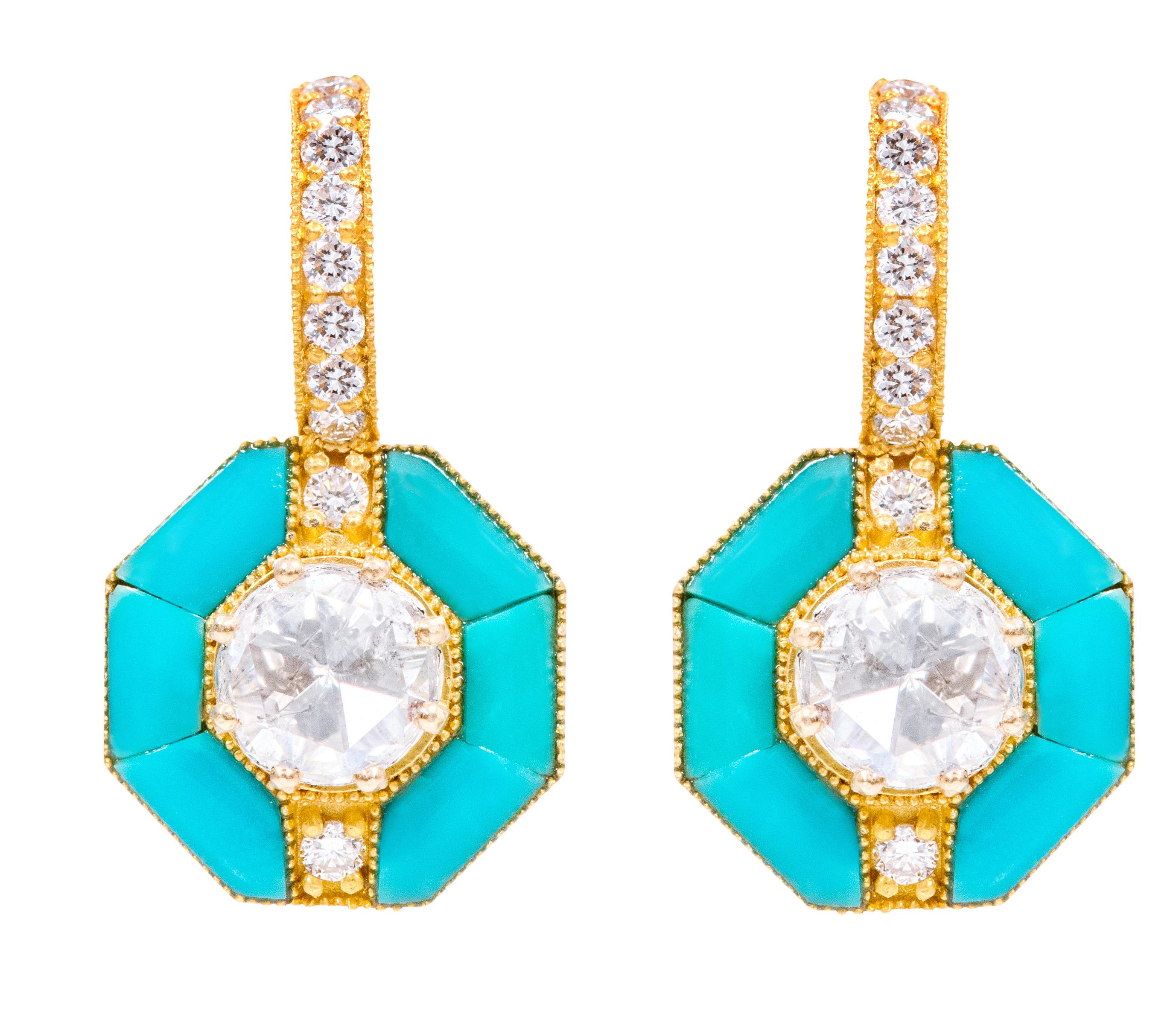 18 Karat Yellow Gold 3.55 Carat Solitaire Diamond and Turquoise Drop Earrings In New Condition For Sale In Jaipur, IN
