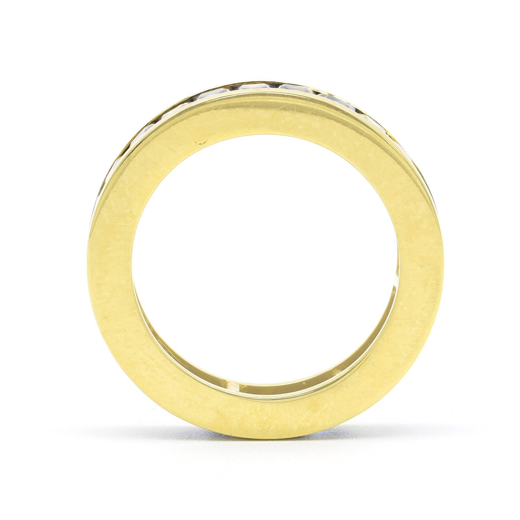 18 Karat Yellow Gold 3.64 Carat Sapphire Princess-Cut Full Band Eternity Ring For Sale 1
