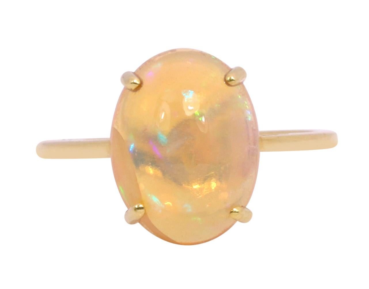 18 Karat Yellow Gold 3.71 Carat Opal Solitaire Ring In New Condition For Sale In Jaipur, IN