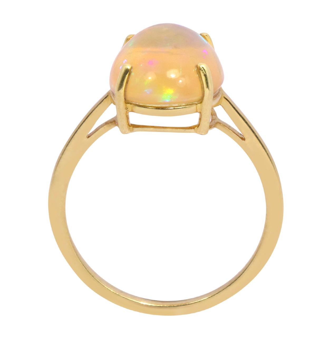 Women's 18 Karat Yellow Gold 3.71 Carat Opal Solitaire Ring For Sale