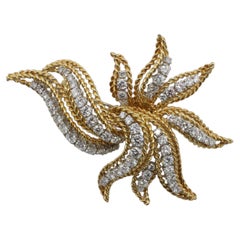 18 Karat Yellow Gold 4.00 Carat Natural Diamond Rope Leaf Pin Brooch