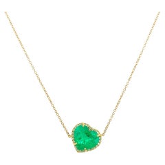 18 Karat Yellow Gold 4.34 Carat Emerald Heart Shaped Necklace