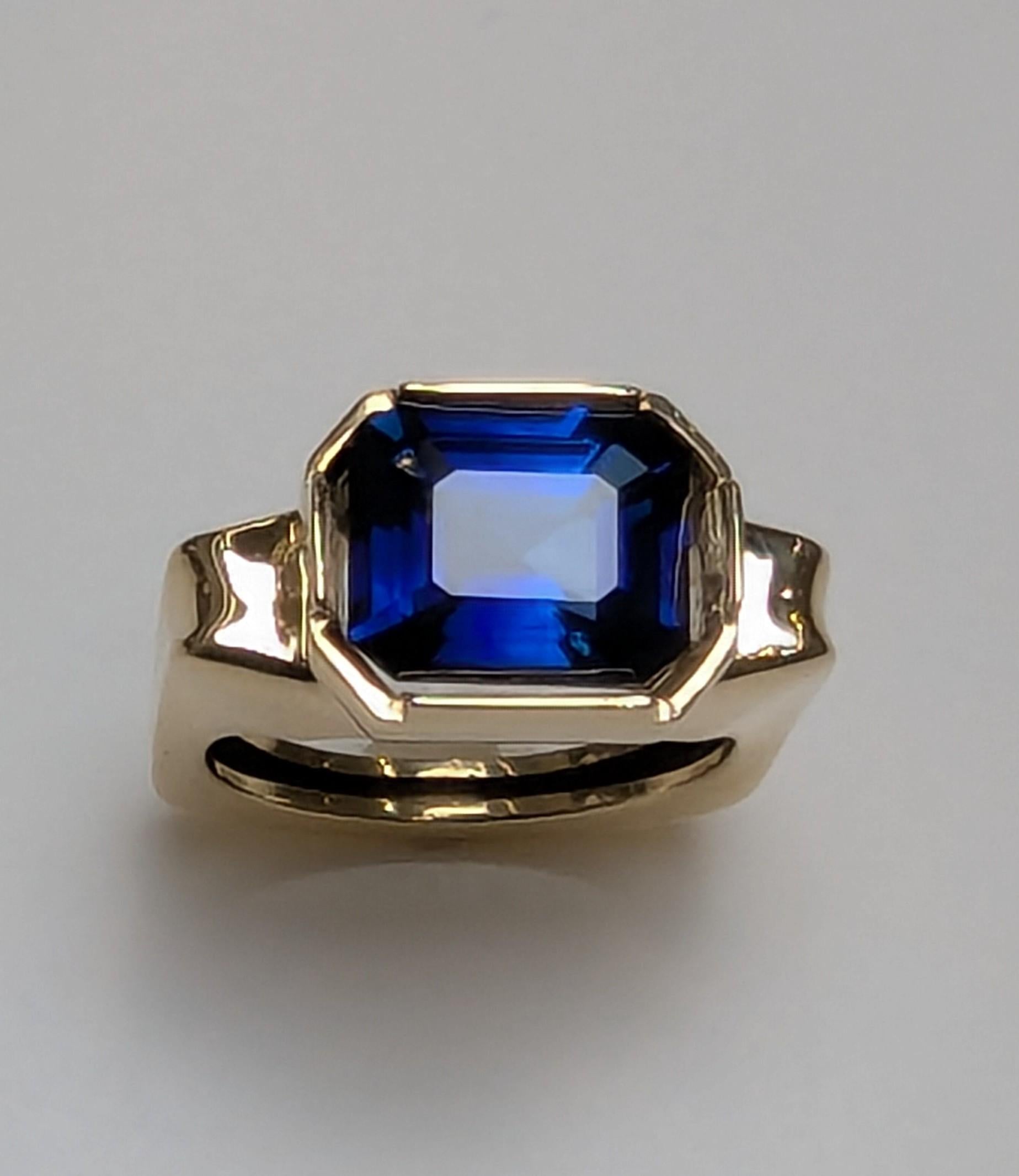 En venta: Anillo de oro amarillo de 18 quilates con zafiro azul de 4,78 quilates  11