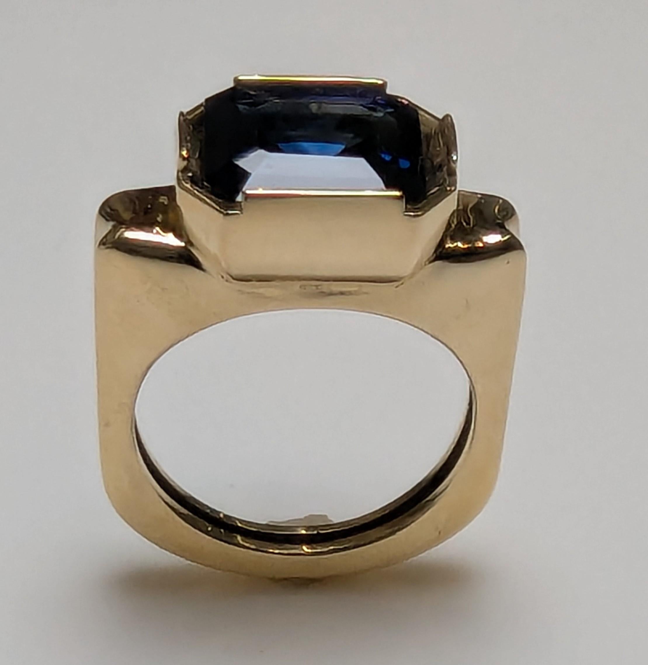En venta: Anillo de oro amarillo de 18 quilates con zafiro azul de 4,78 quilates  9