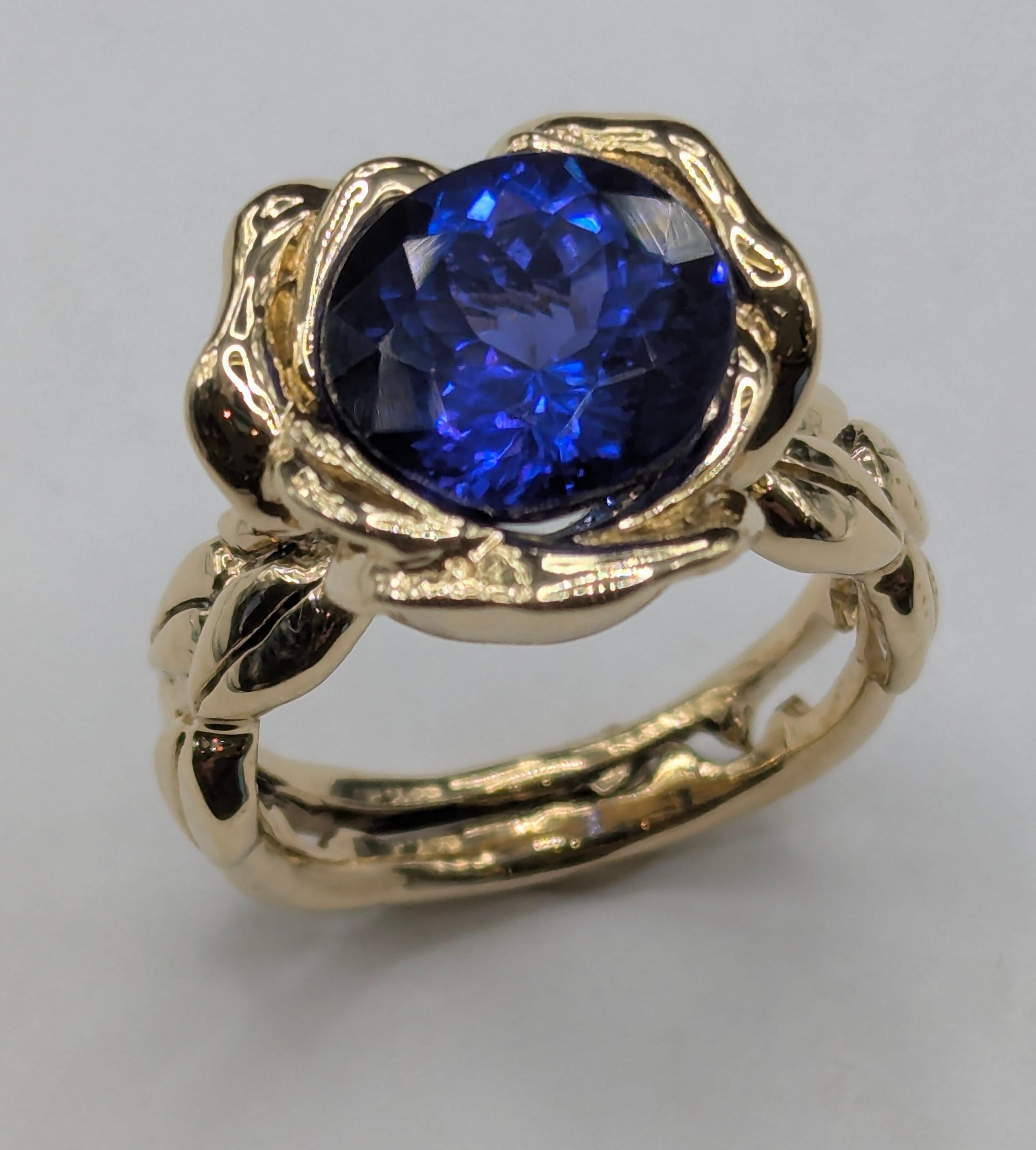 Anillo rosa de tanzanita de oro amarillo de 18 quilates y 5,33 quilates en Nuevo estado para la venta en New York, NY