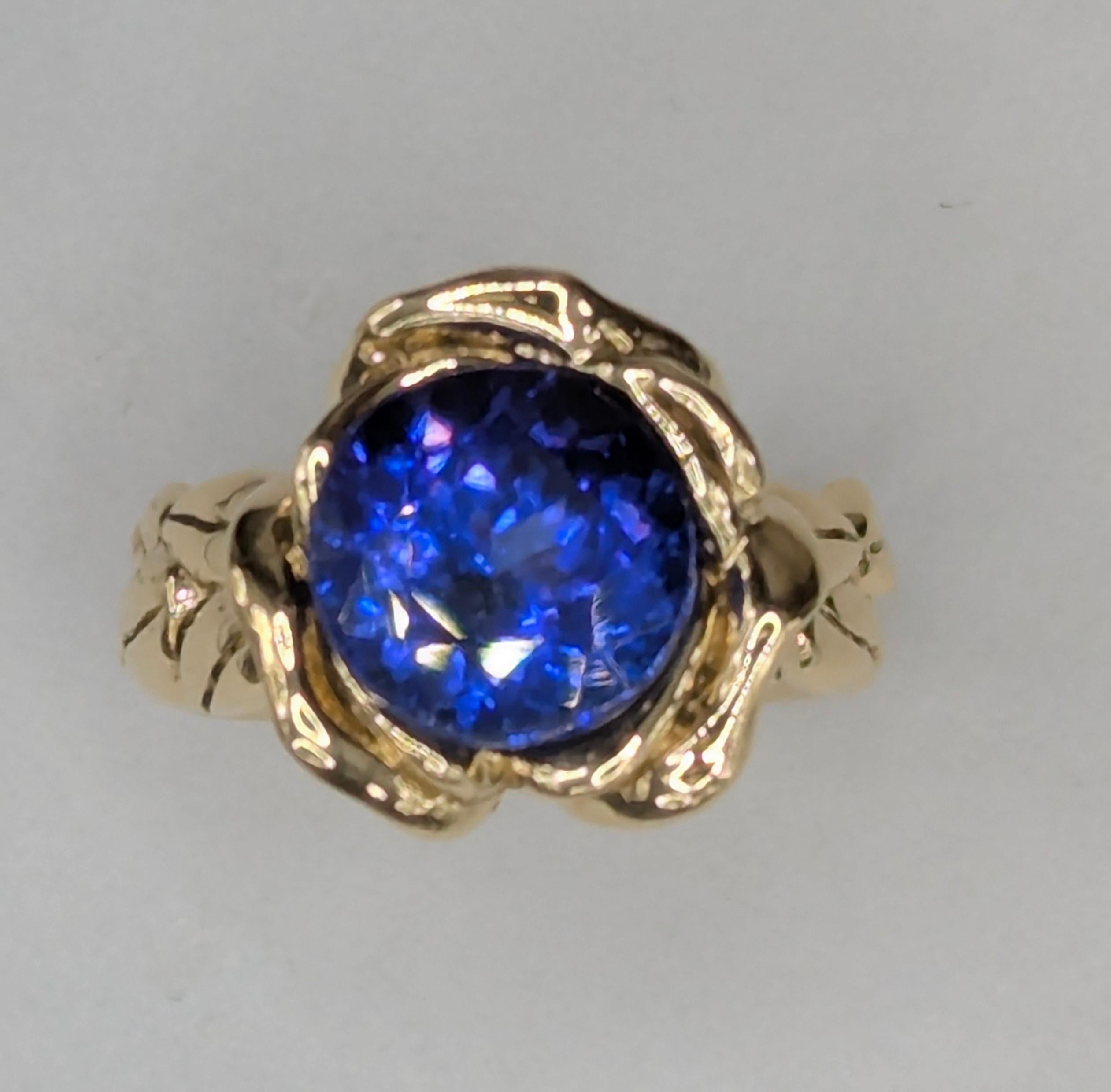 Anillo rosa de tanzanita de oro amarillo de 18 quilates y 5,33 quilates en venta 2