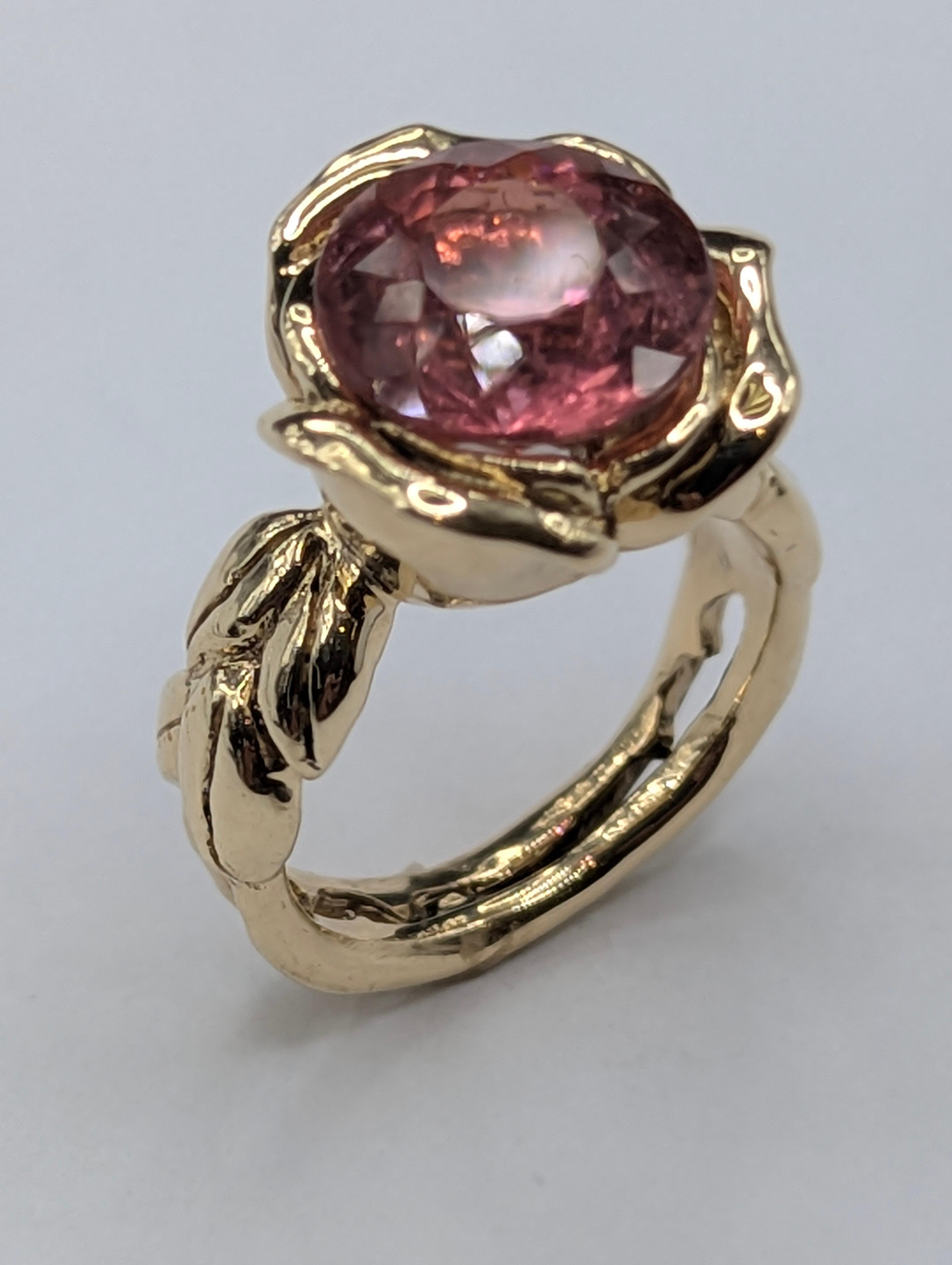 En venta: Oro amarillo de 18 quilates 5,71 quilates  Anillo Rosa Turmalina Rosa  7