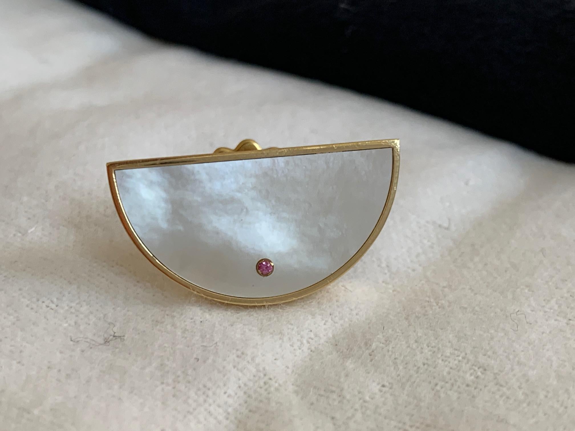 18 Karat Yellow Gold (5gr),  Mother of Pearl and sapphires Half moon Earrings For Sale 2