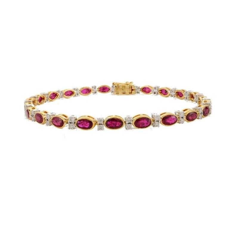 Pulsera de tenis de oro amarillo de 18 quilates y 6,37 quilates de rubíes rojos y diamantes Regalo para ella en venta 1