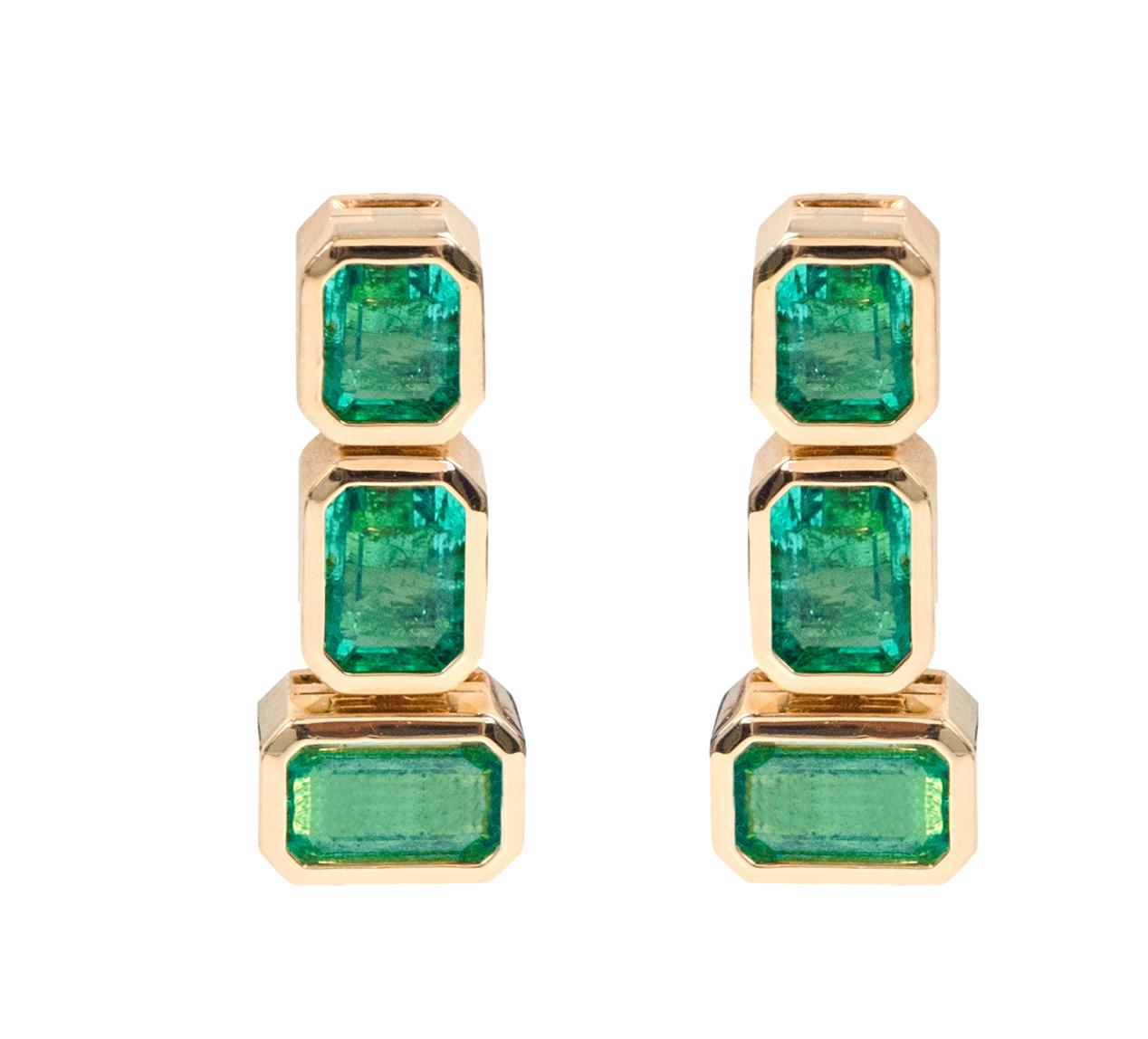 Contemporary 18 Karat Yellow Gold 6.53 Carat Natural Emerald-Cut Emerald Dangle Earrings For Sale
