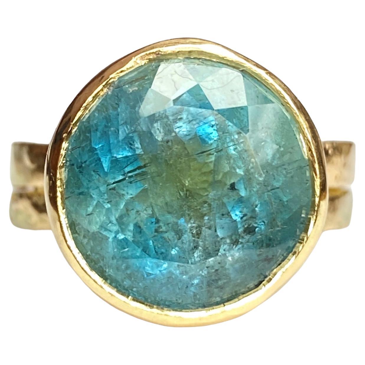 18 Karat Yellow Gold 6.58 Carat Round Aquamarine Ring For Sale