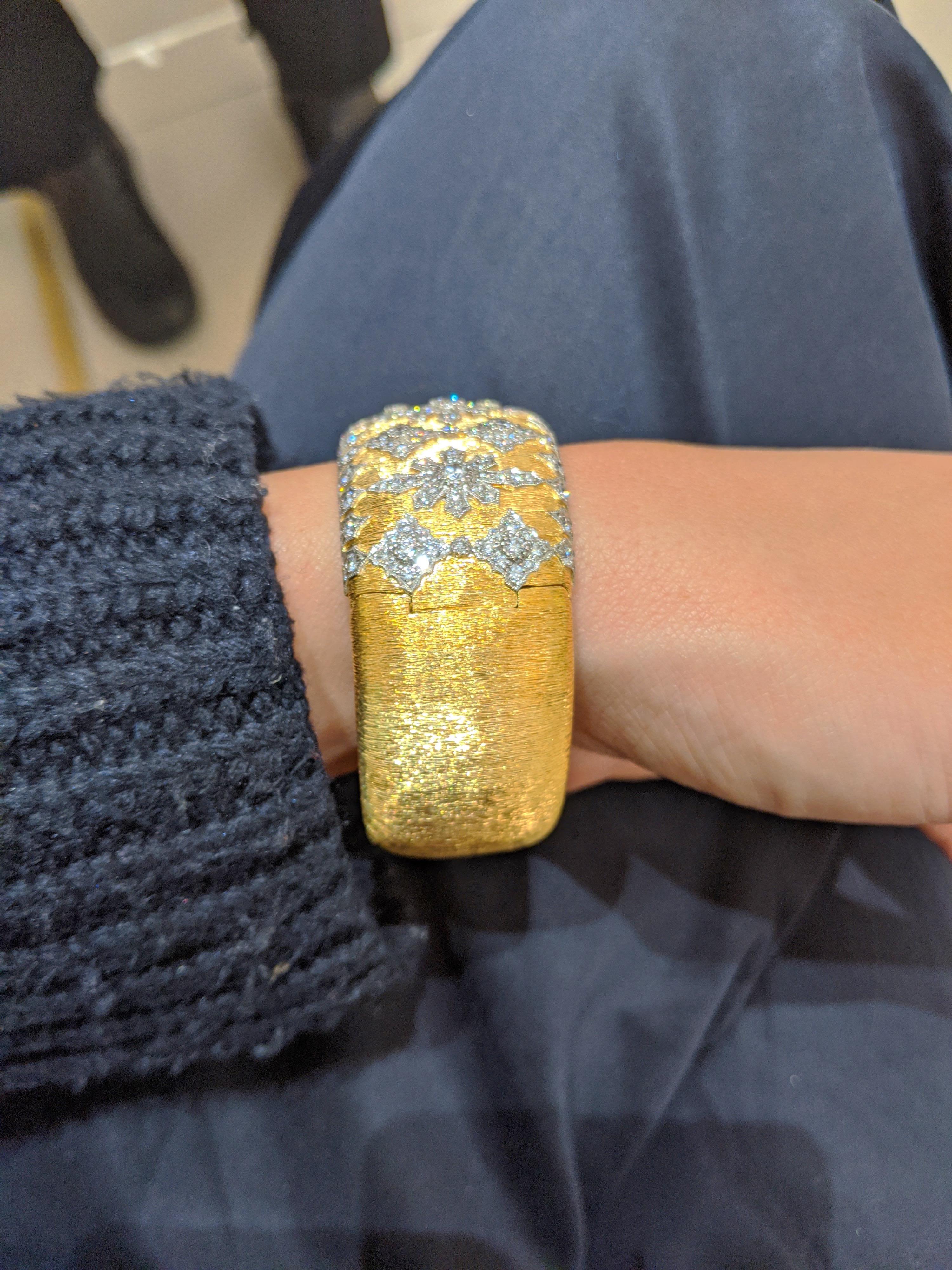 Round Cut 18 Karat Yellow Gold and 6.71 Carat Diamond Renaissance Style Cuff Bracelet
