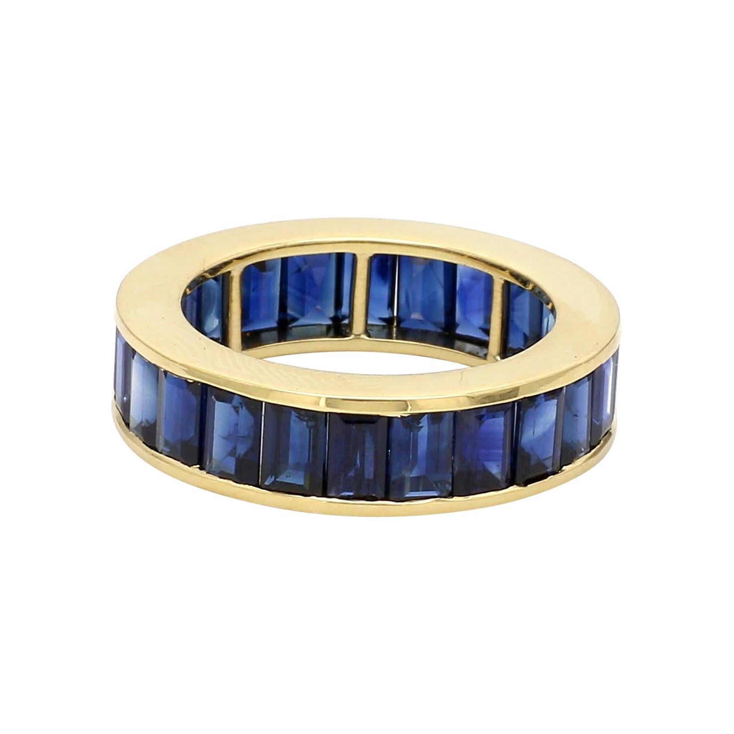 18 Karat Yellow Gold 8.95 Carat Emerald-Cut Sapphire Eternity Band Ring