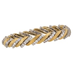 18 Karat Yellow Gold 9.60 Cttw Diagonal Diamond Florentine Bracelet