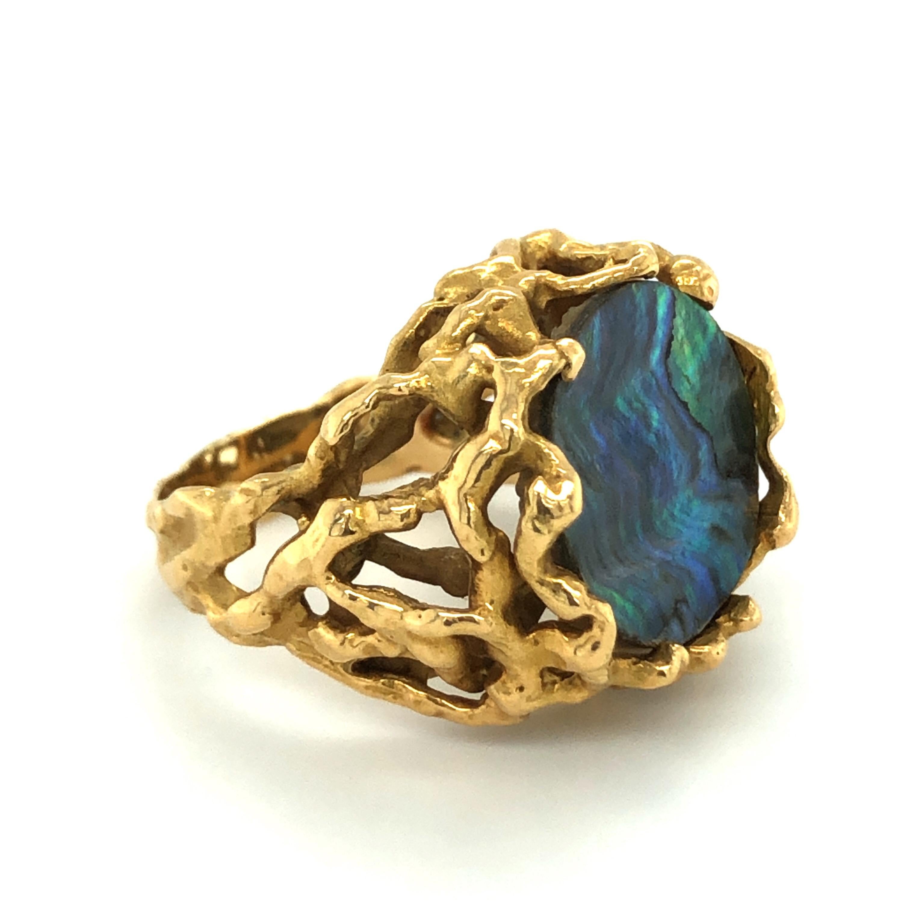 Modern 18 Karat Yellow Gold Abalone 1970s Ring by Gubelin