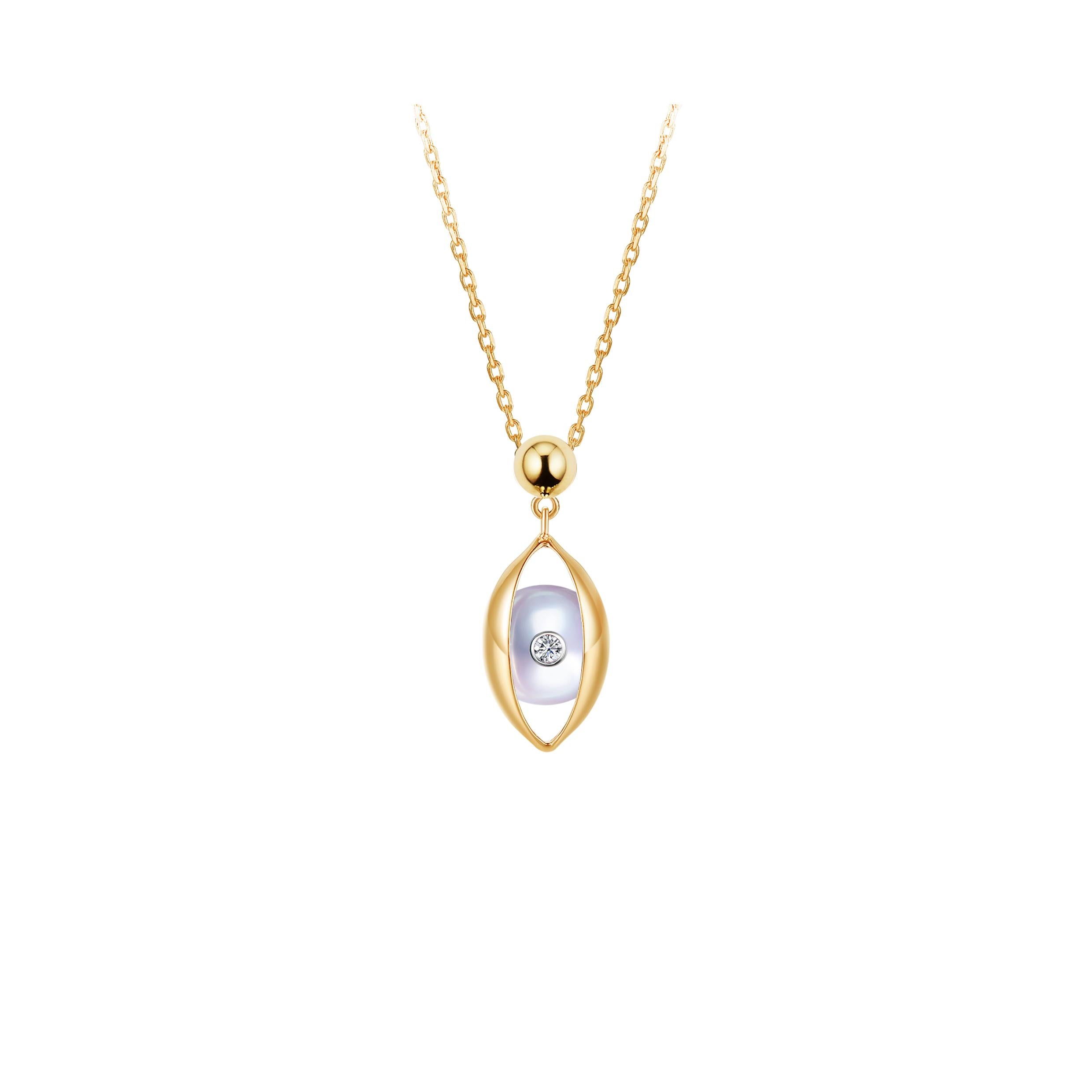 This very unique eye pendant necklace from The Eye collection, it's a perfect everyday talisman. The Eye collection showcases this award winning, fine jewellery designer’s extraordinary talent to work with shapes, materials, texture and, his