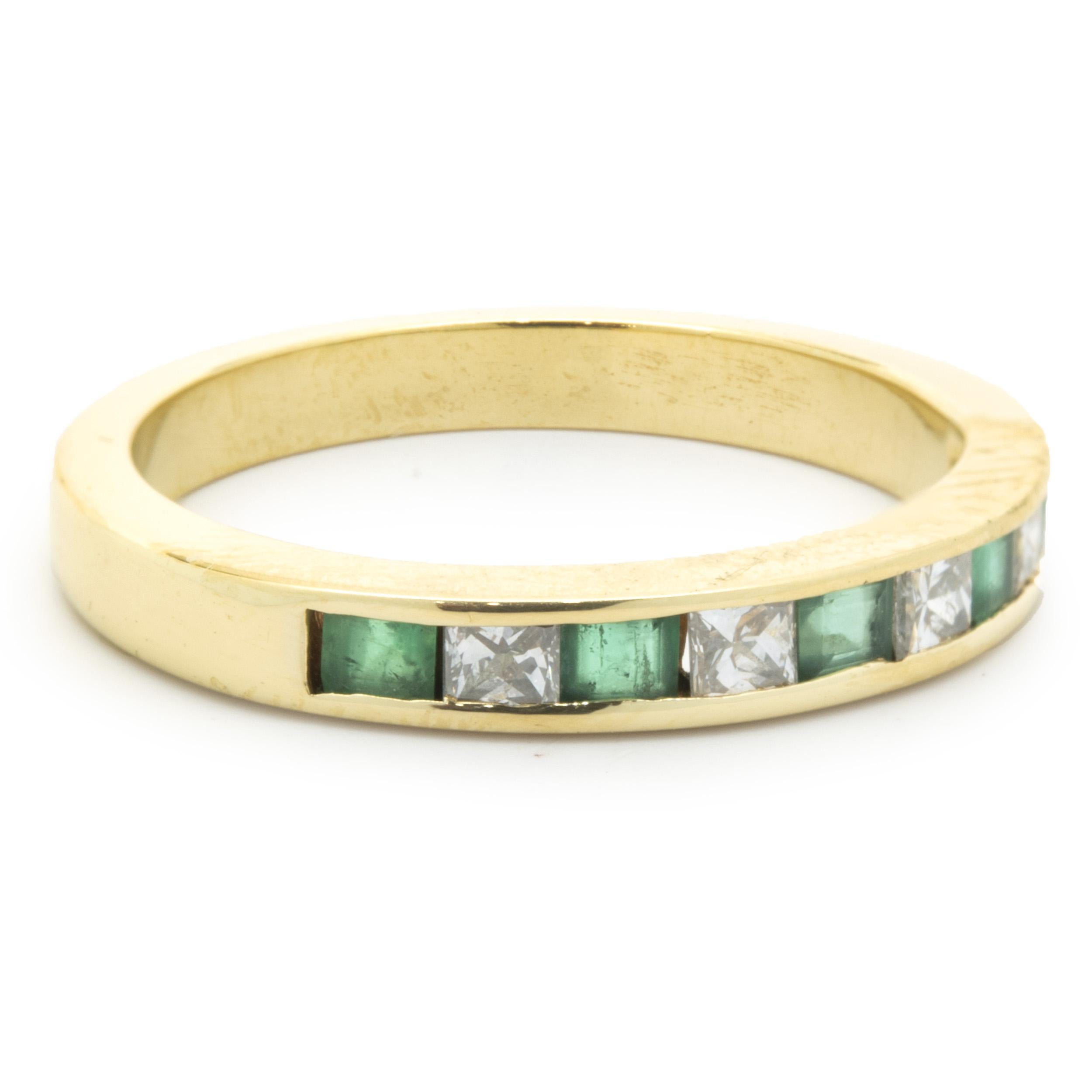 18 Karat Yellow Gold Alternating Diamond and Emerald Band In Excellent Condition For Sale In Scottsdale, AZ