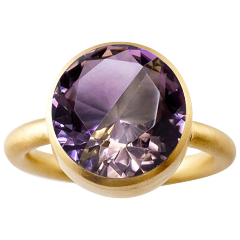 18 Karat Yellow Gold Amethyst and Smoky Quartz Two-Stone Modern Cocktail Ring For Sale