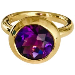 18 Karat Yellow Gold Amethyst Ring from Our "Polo" Collection