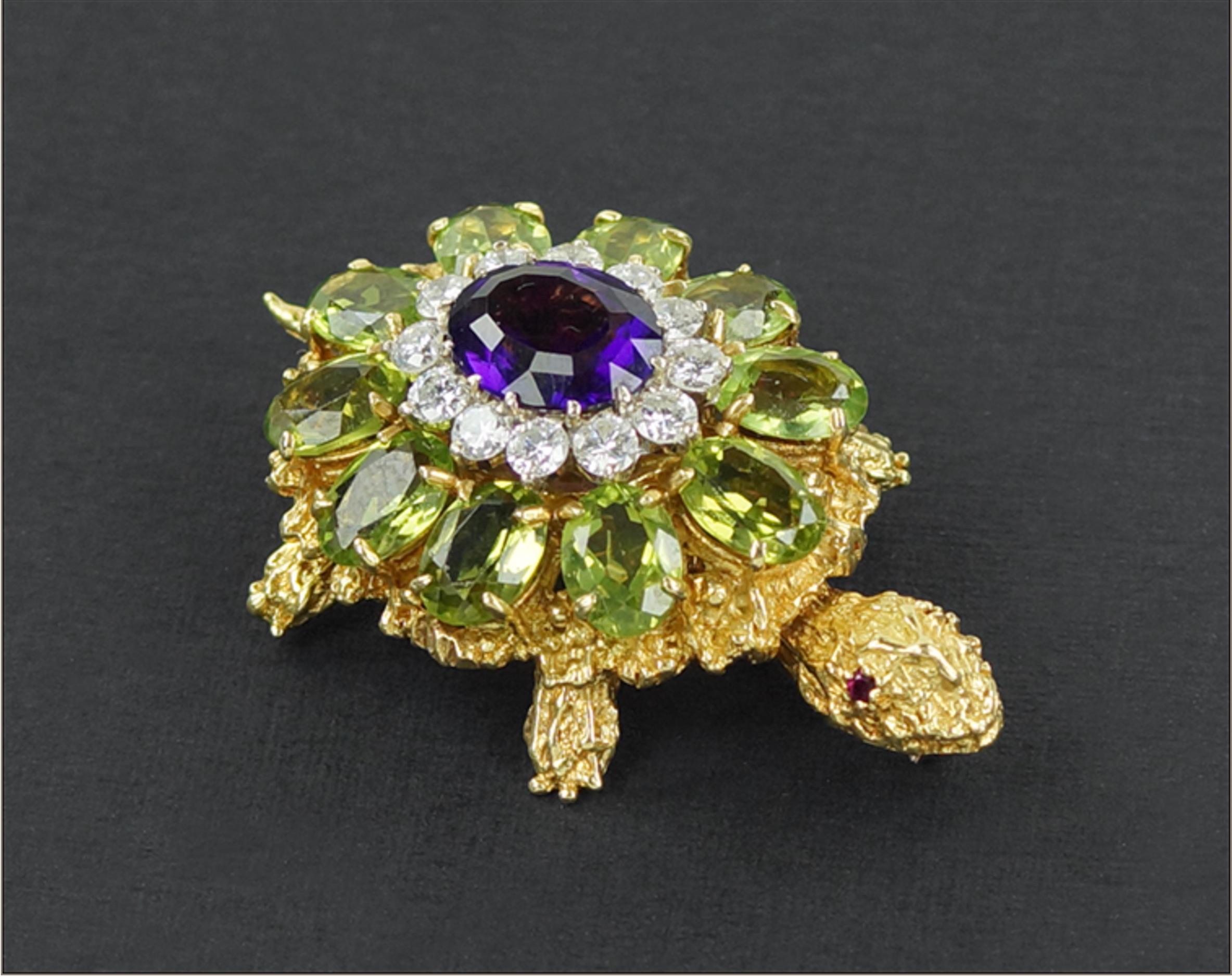 18 Karat Yellow Gold, Amethyst, Diamond, Peridot Pin The The Style Of Rosenthal. For Sale 1