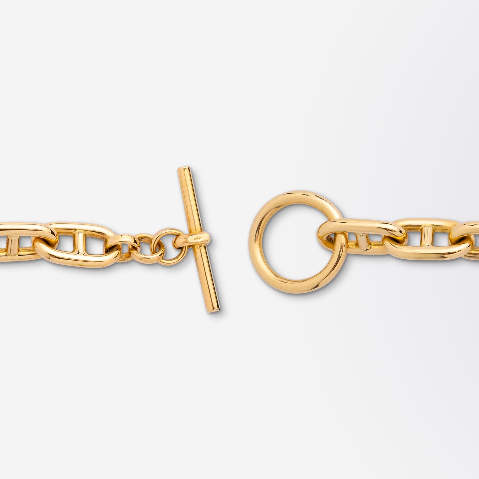 Modern 18 Karat Yellow Gold Anchor Link Bracelet With Toggle Clasp