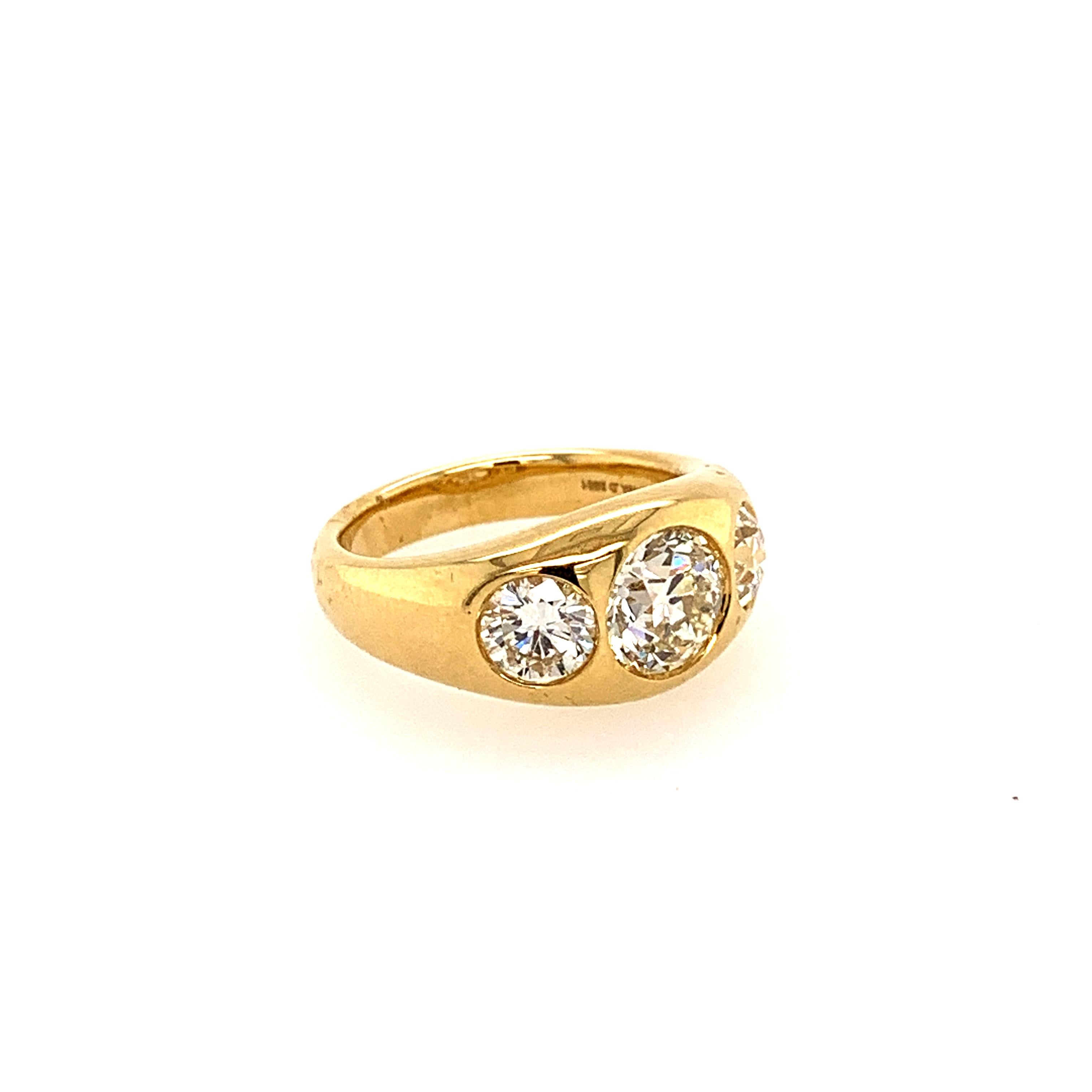 18 Karat Yellow Gold with 1.45 Carat Center Round Diamond Gypsy Ring 1