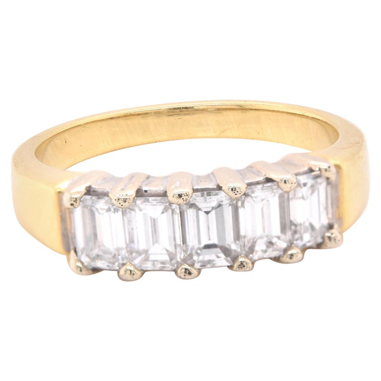 18 Karat Yellow Gold and 1.50 Carat Baguette Diamond Band Ring For Sale ...