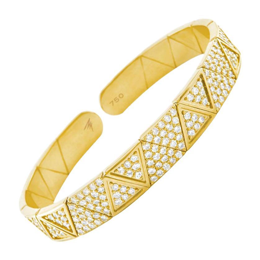 18 Karat Yellow Gold and 2.69 Carat Colorless Diamonds Full Pave Elixir Bracelet For Sale