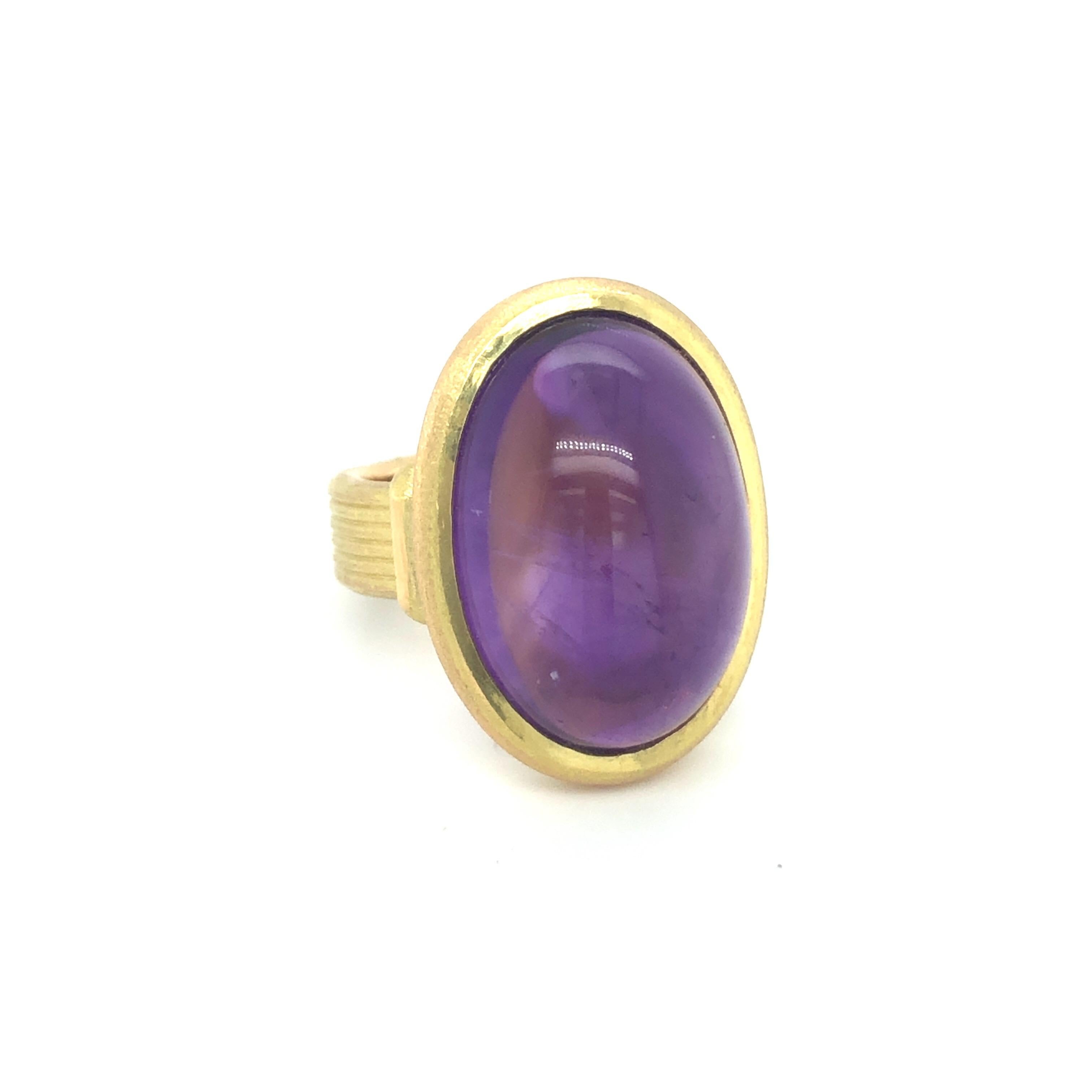 Contemporary 18 Karat Yellow Gold and Amethyst Cocktail Ring