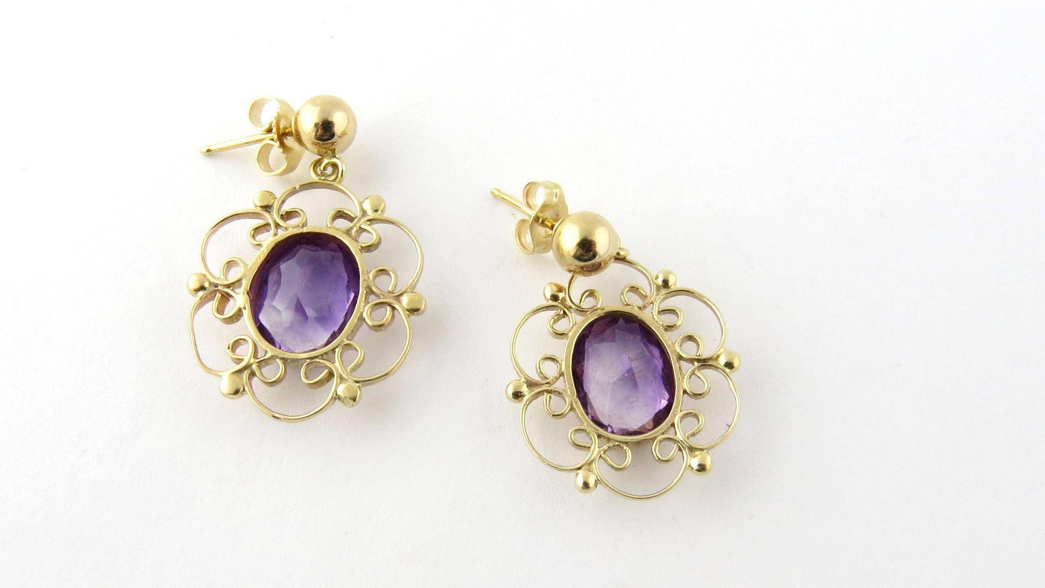 18 Karat Yellow Gold and Genuine Amethyst Dangling Earrings In Good Condition In Washington Depot, CT