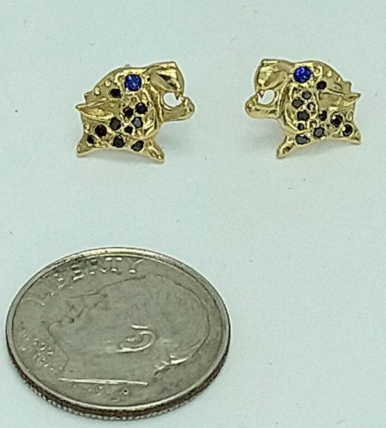 Round Cut 18 Karat Yellow Gold and Black Diamonds Leopard Stud Earrings For Sale