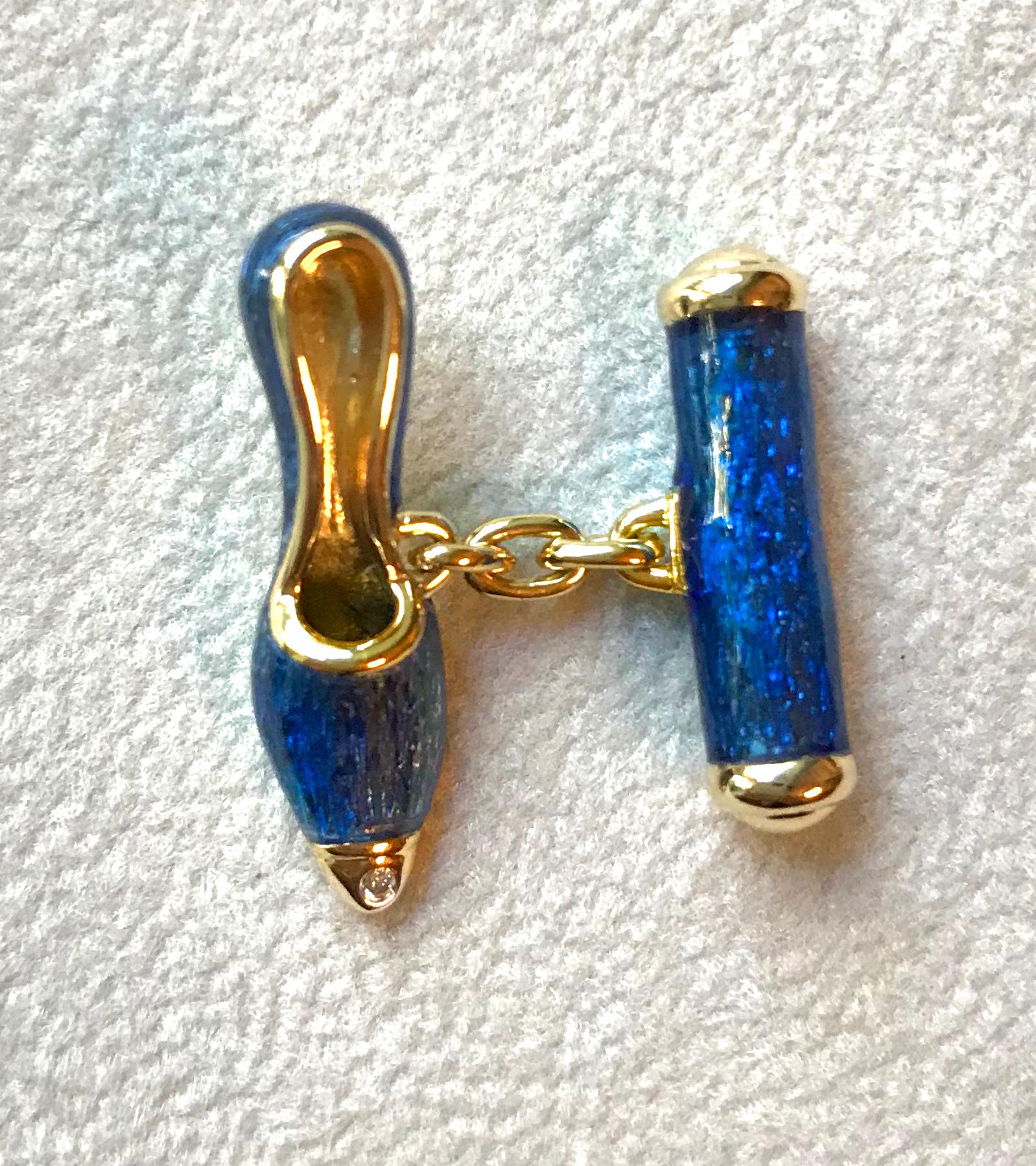 18 Karat Yellow Gold and Blue Enamel Shoes Cufflinks For Sale 3
