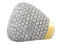 18 Karat Yellow Gold and Carat 6.08 Diamonds Bombe Cocktail Ring