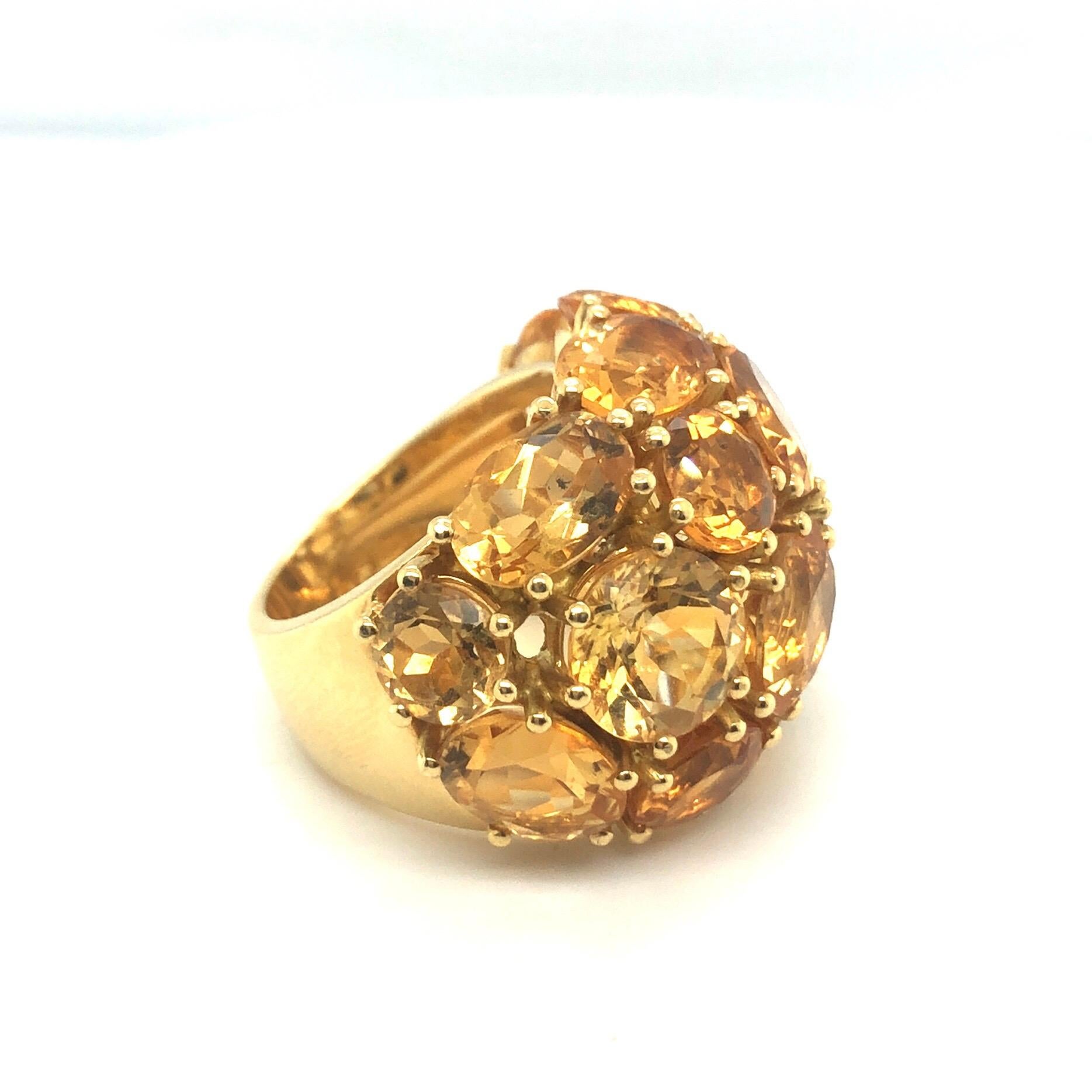 Oval Cut 18 Karat Yellow Gold and Citrine Cocktail Ring, circa 2000 For Sale