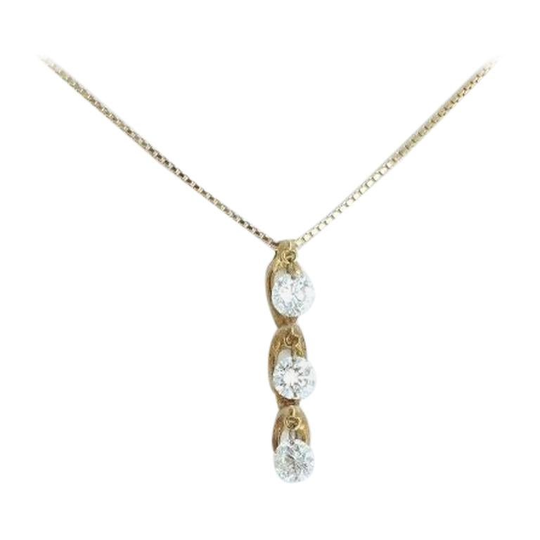 18 Karat Yellow Gold and Diamond 3-Stone Drop Pendant Necklace 0.50 Carat For Sale
