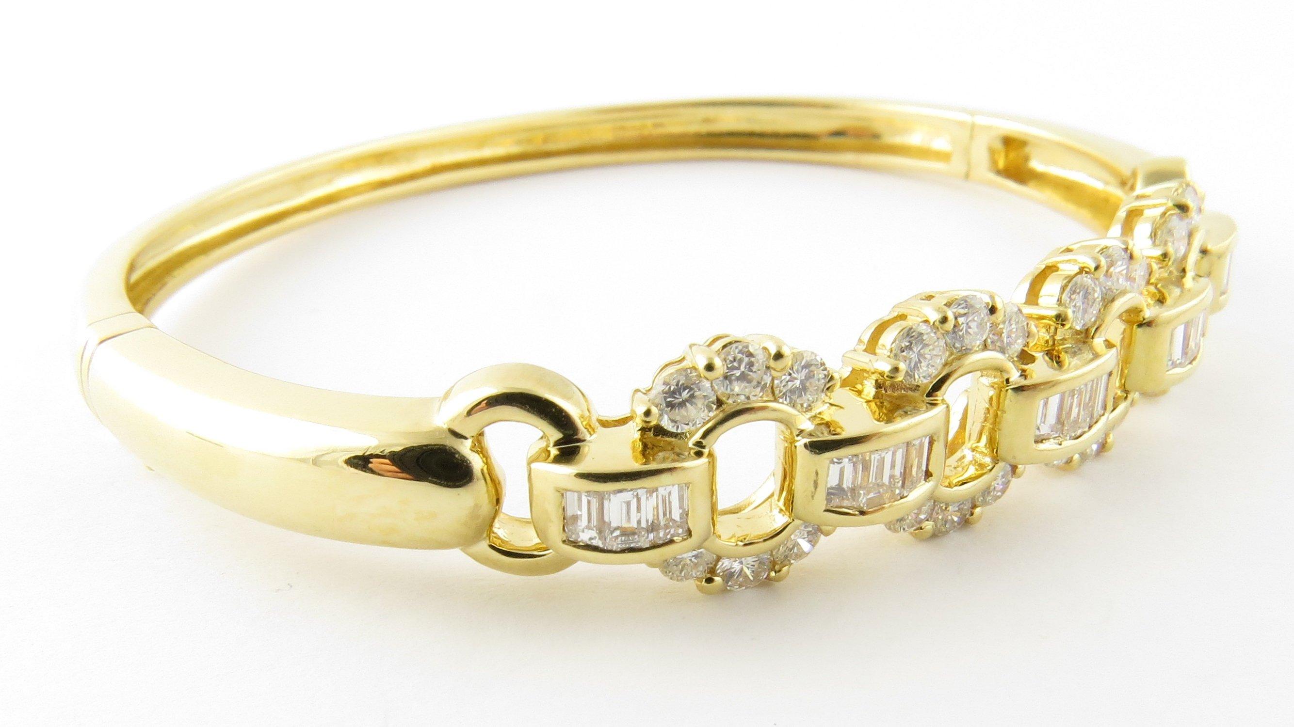 18 Karat Yellow Gold and Diamond Bangle Bracelet 6