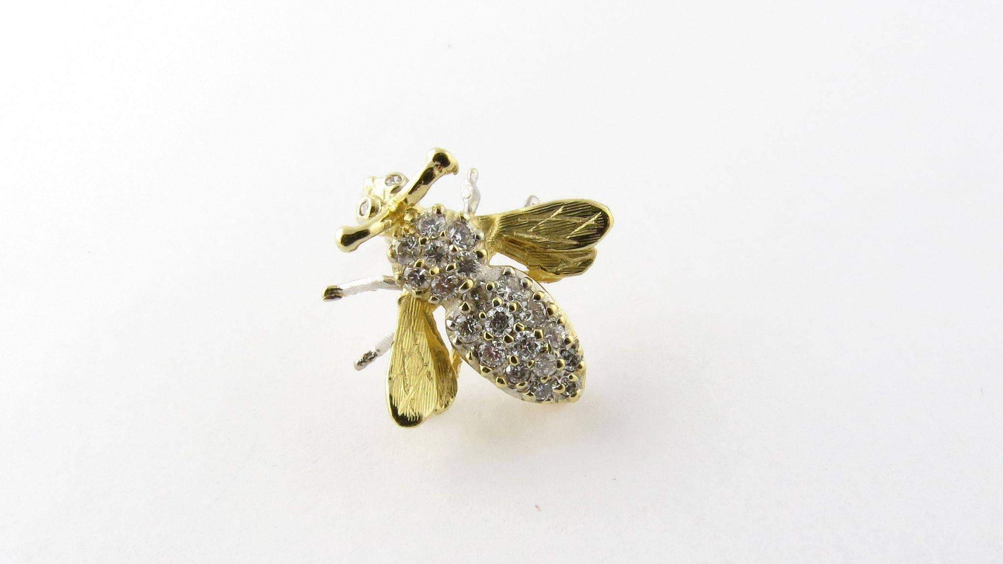 Vintage 18K Yellow Gold and Diamond Bee Brooch Pin 

This elegant bee is set with 20 round brilliant diamonds and has lots of sparkle and shine! 

approximately .32 carats 

SI clarity, G-H color 

Detailed 18K gold wings. Legs are lined in white