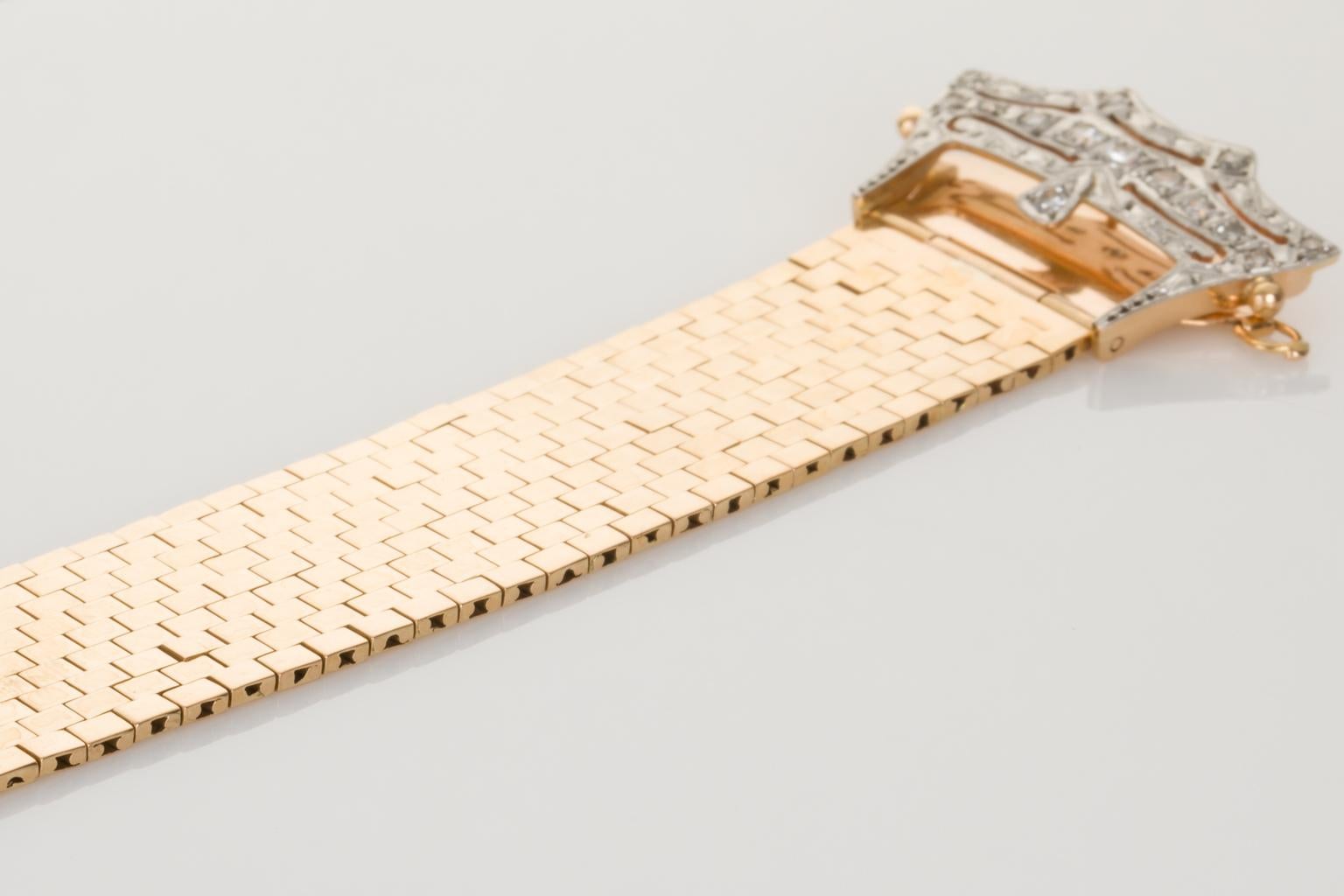 18 Karat Yellow Gold and Diamond Brickwork Flexible Belt Buckle Bracelet In Excellent Condition In QLD , AU