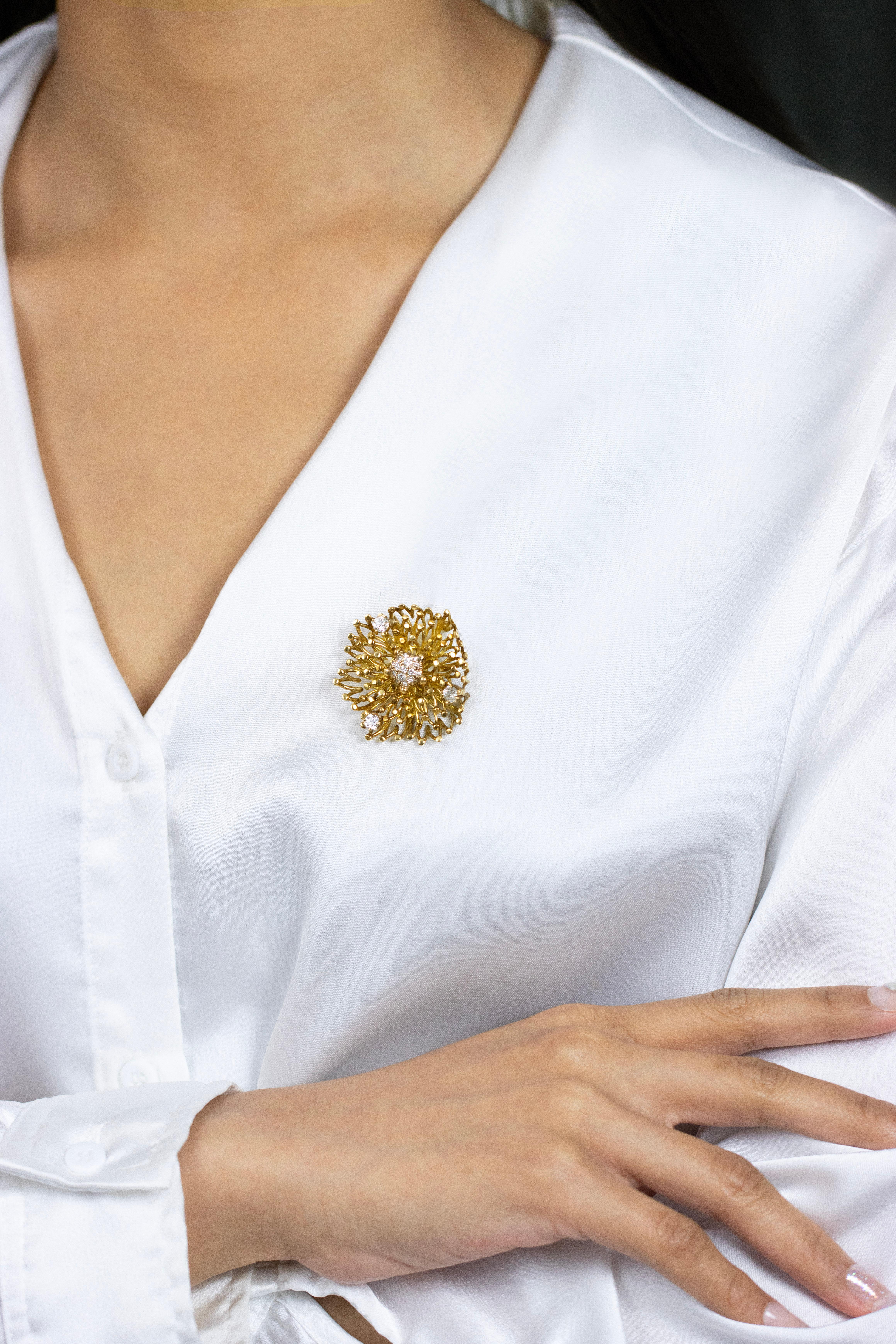 Broche ancienne en or jaune 18 carats avec grappe de diamants de taille vieille Europe Pour femmes en vente