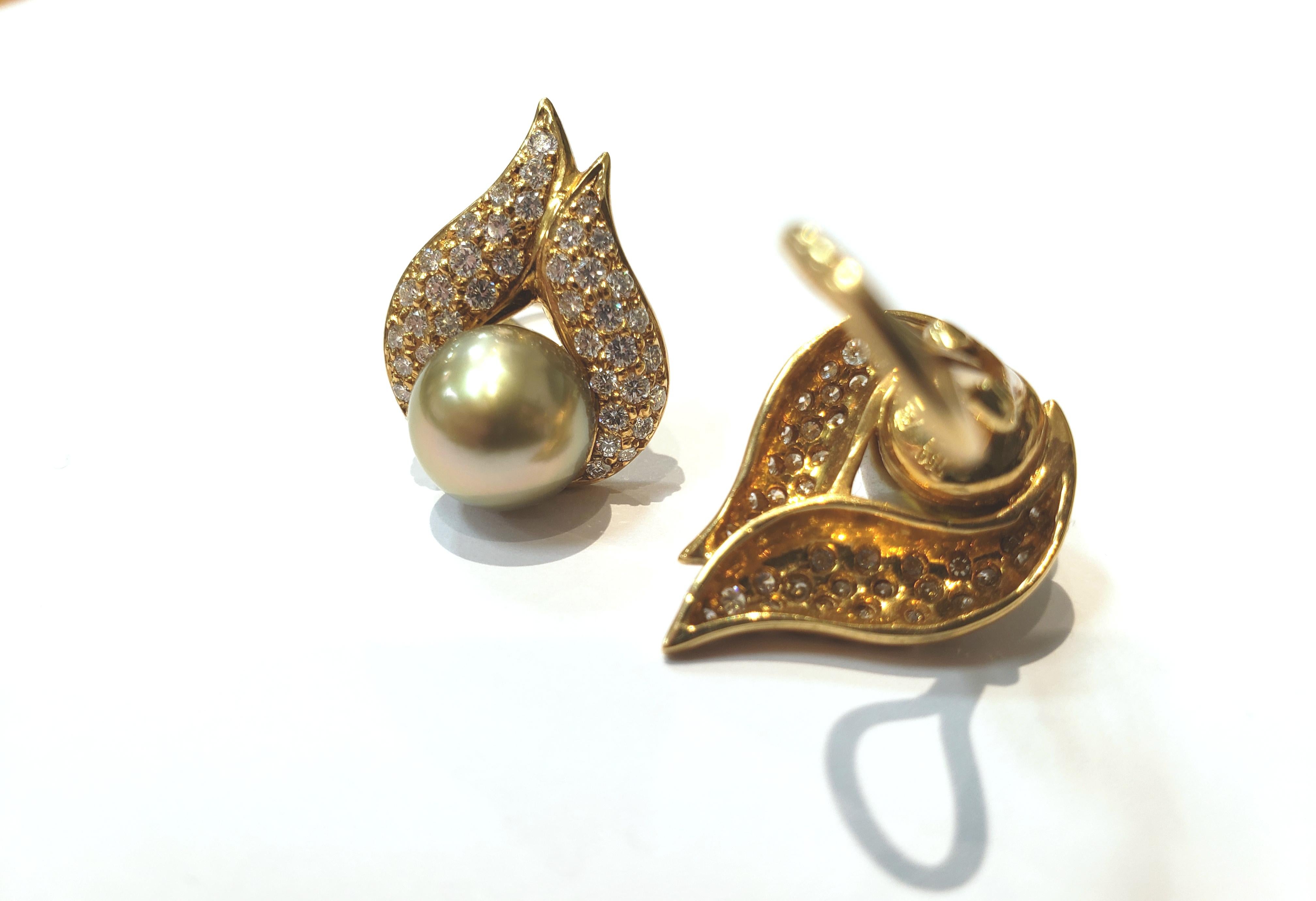 Round Cut 18 Karat Yellow Gold and Diamond Earrings with Pistachio Pearls by Gumuchian For Sale