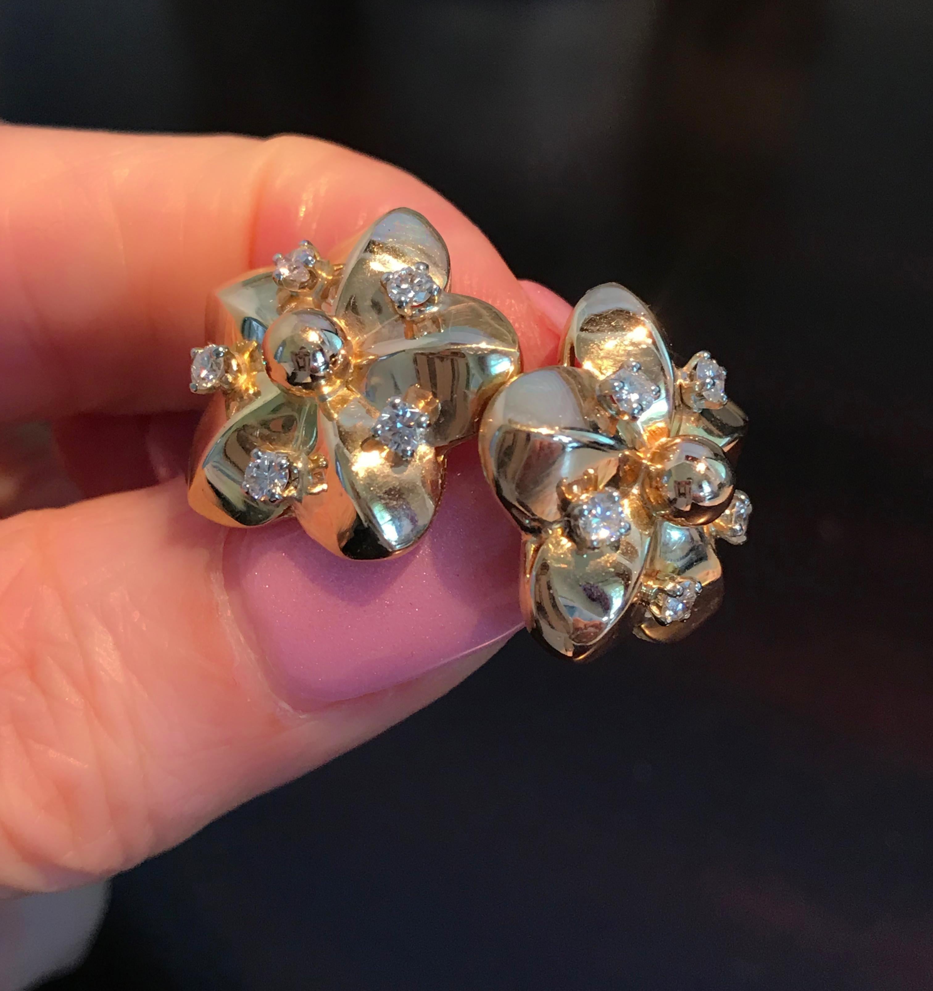 18 Karat Yellow Gold and Diamond Floral Stud Earrings For Sale 5