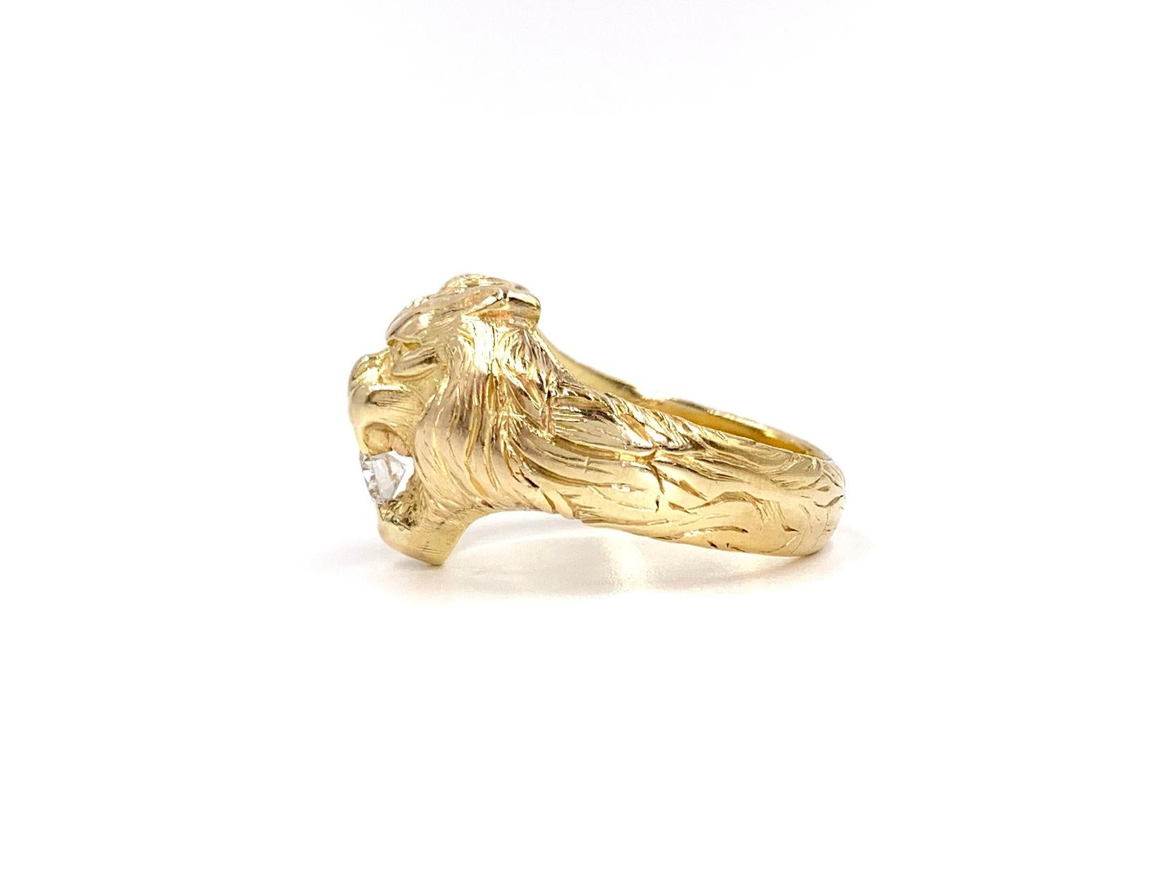 Women's or Men's 18 Karat Yellow Gold and Diamond Lion Ring