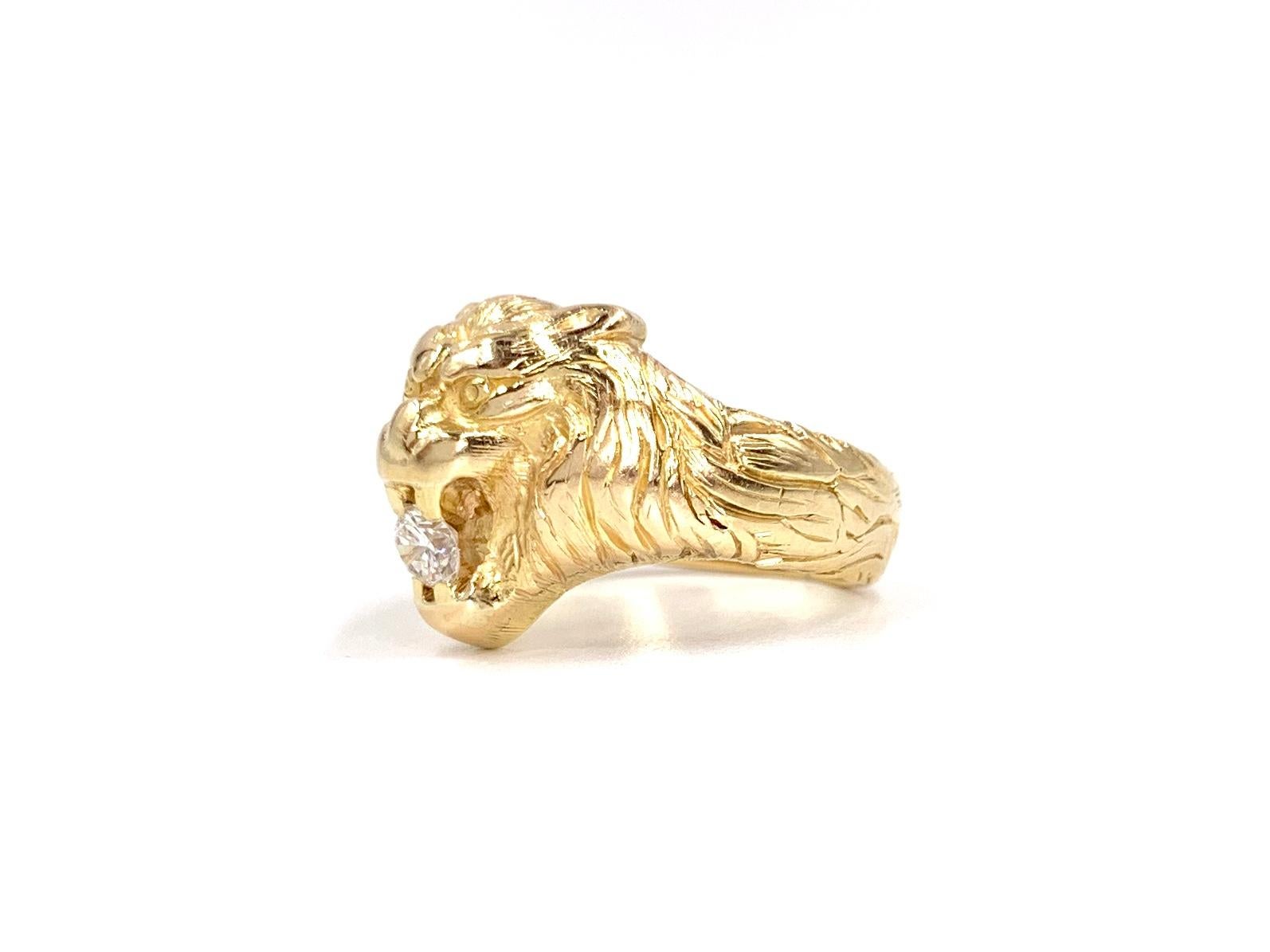 18 Karat Yellow Gold and Diamond Lion Ring 1