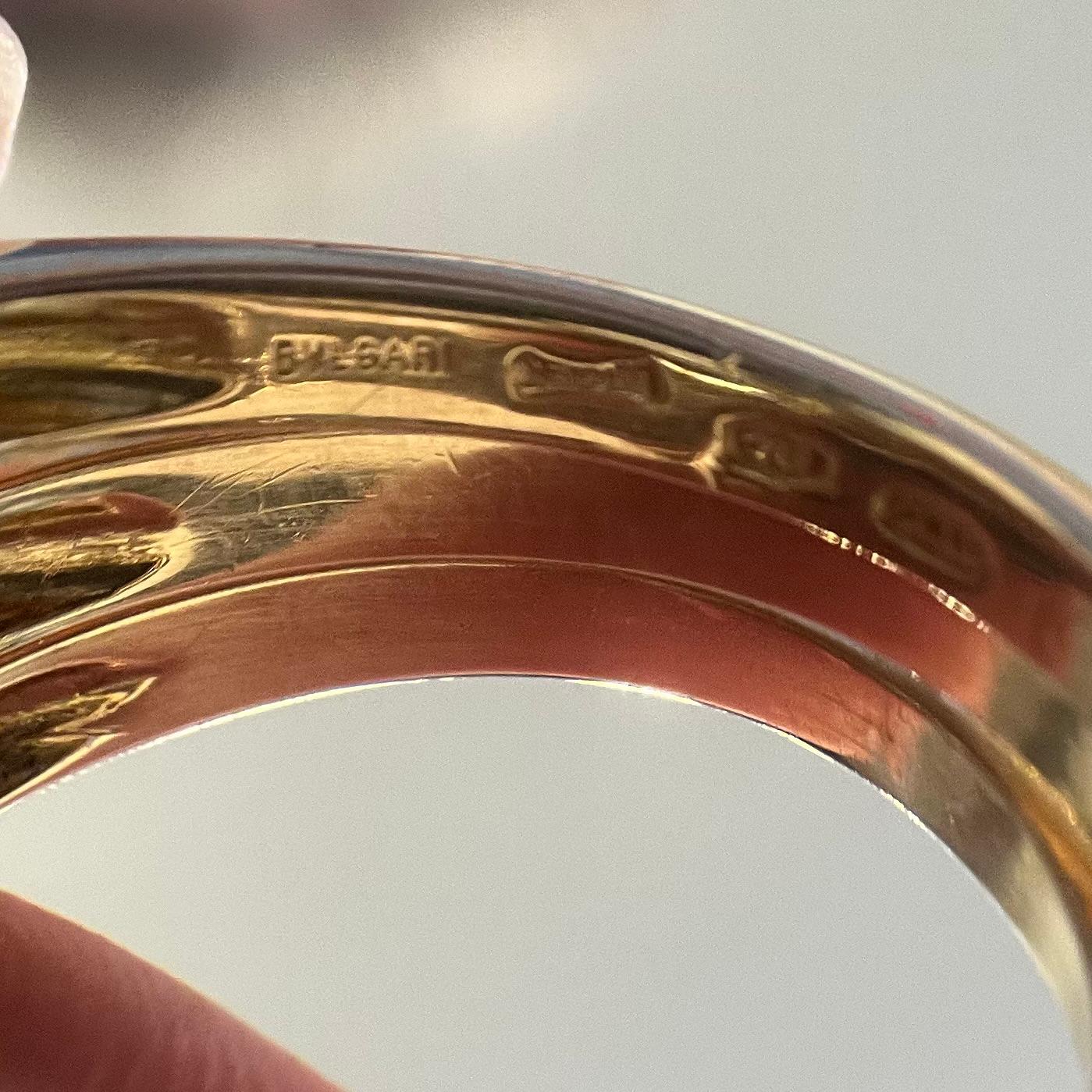 Ring aus 18 Karat Gelbgold und Diamanten von Bvlgari für Damen oder Herren im Angebot