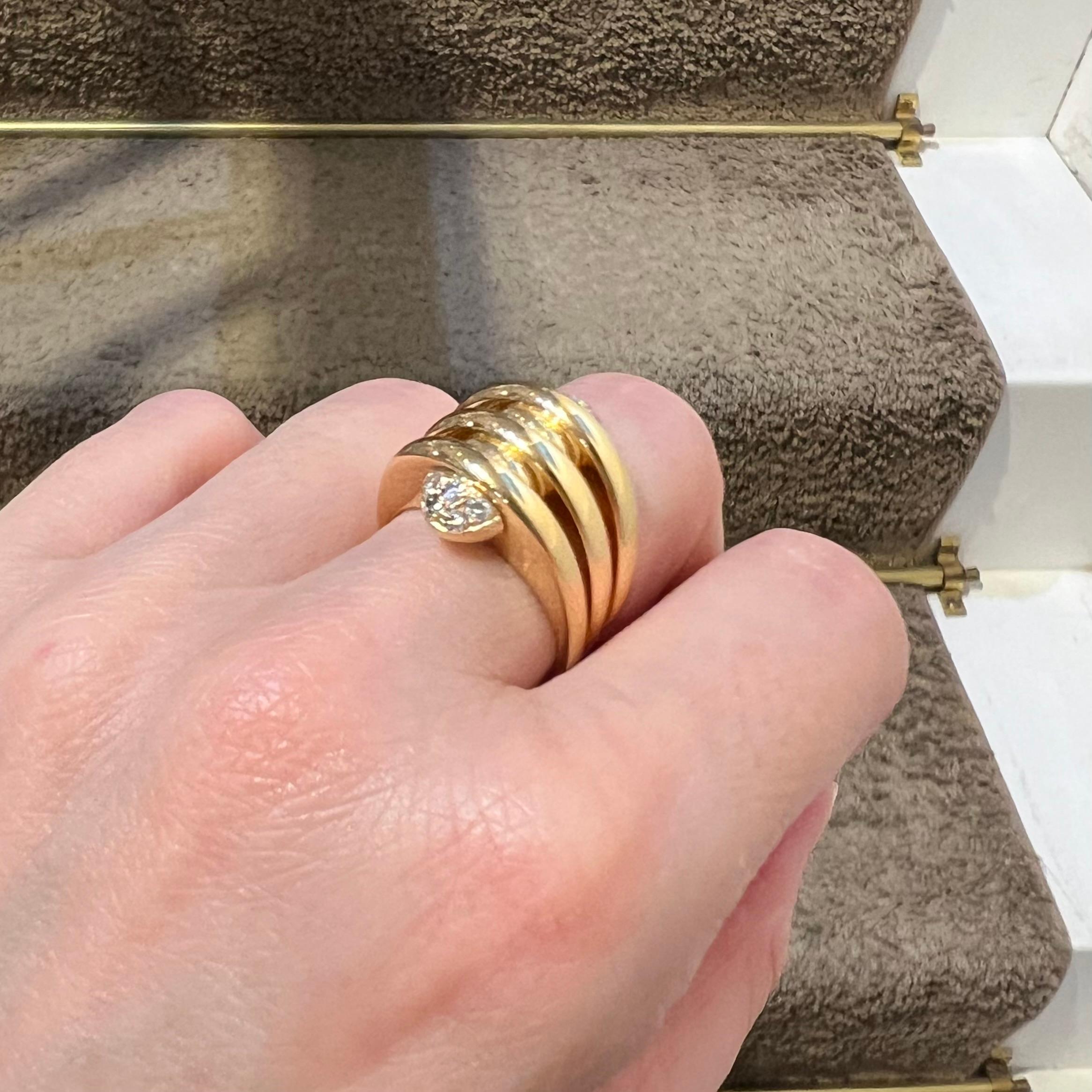 Ring aus 18 Karat Gelbgold und Diamanten von Bvlgari im Angebot 2