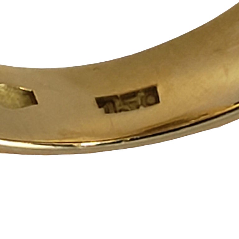 18 Karat Yellow Gold and Diamond Ring For Sale at 1stDibs
